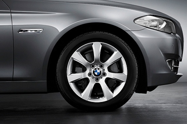 BMW alloy wheels | Genuine new 18" BMW 330 | fits BMW 5 Series F10 | Alloy 