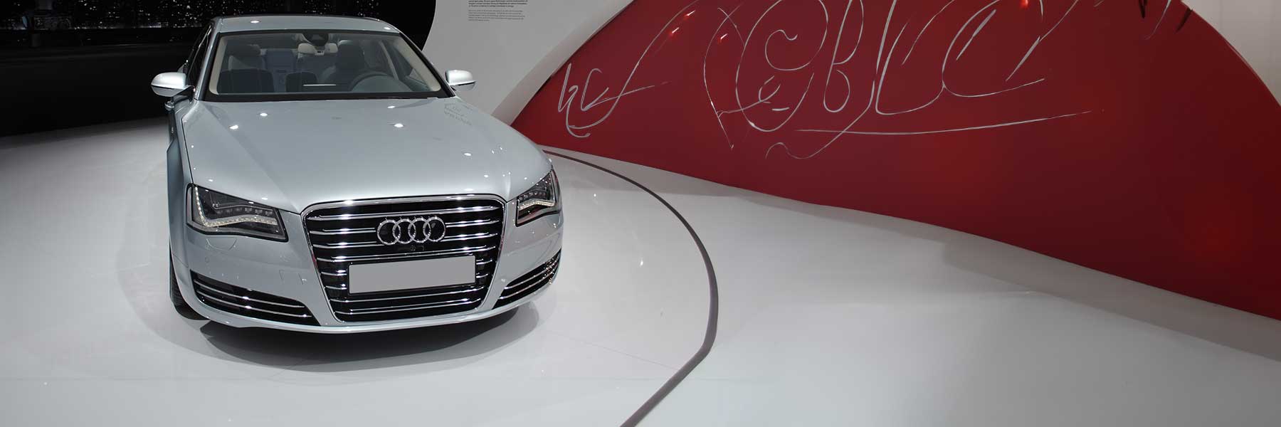 Banner image of a  Audi A8 & S8 D4 (4H) featuring original Audi wheels.
