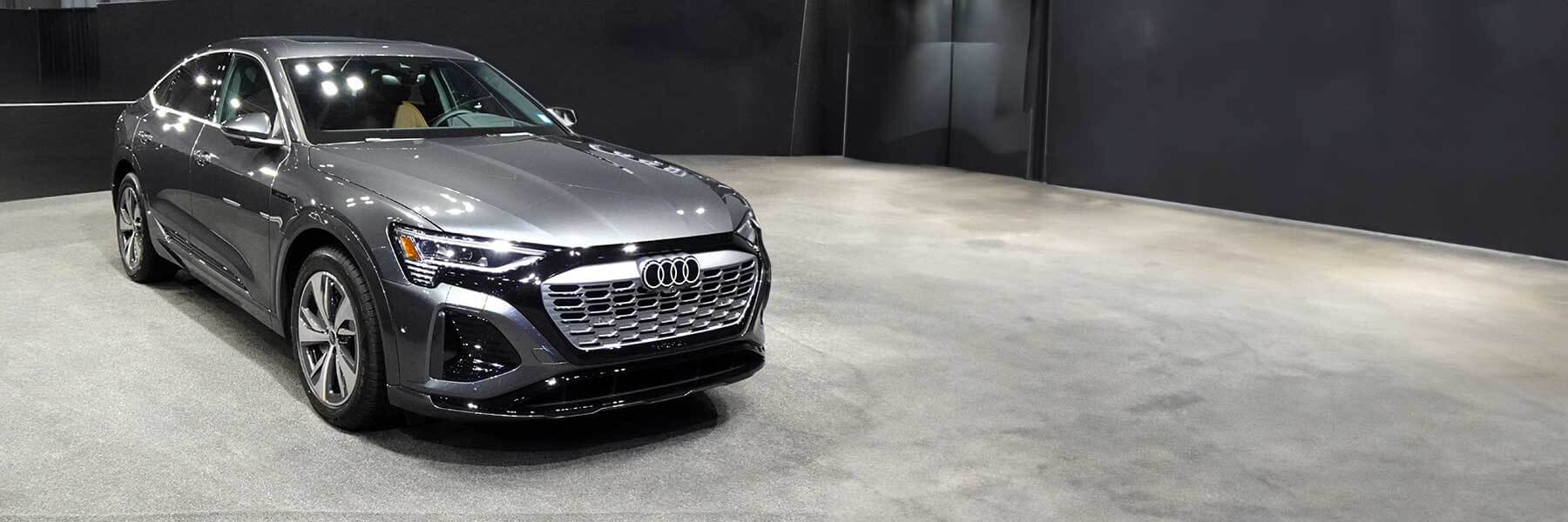 Banner image of a  Audi Q8 & SQ8 4KE GE featuring original Audi wheels.