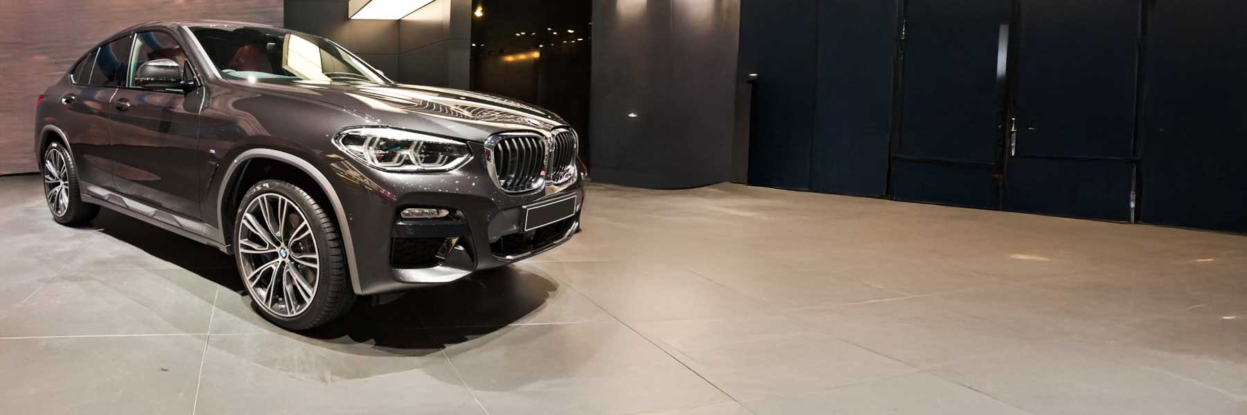 Banner image of a  BMW X4 M F98 featuring original BMW wheels.