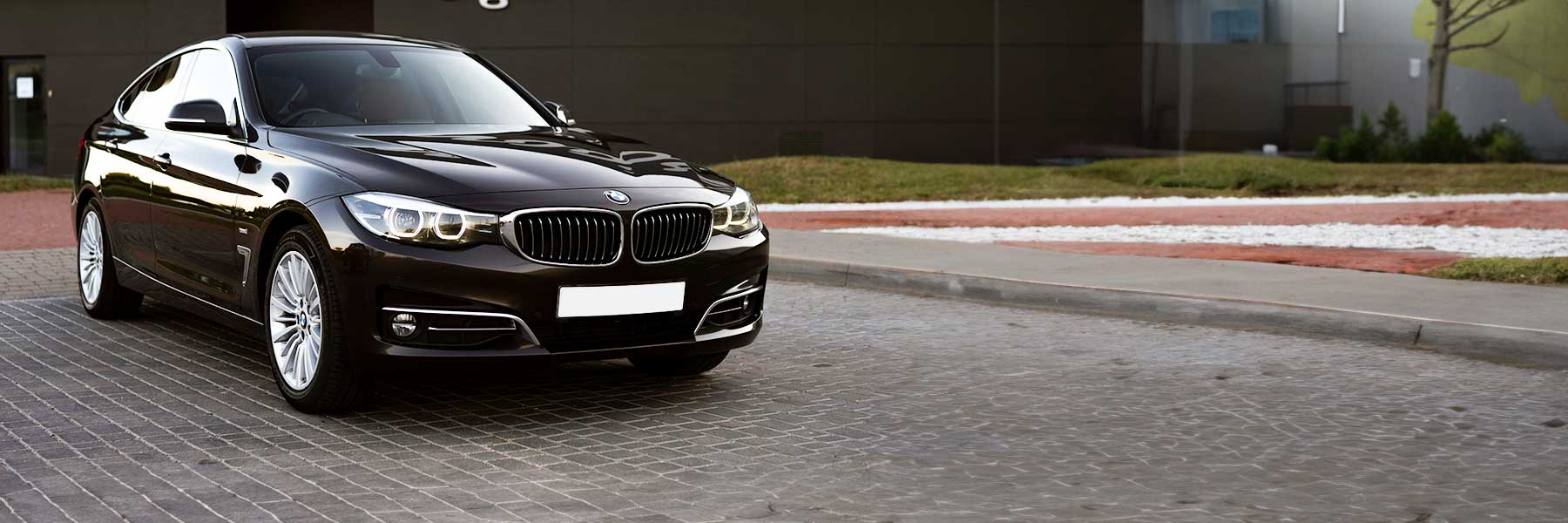 Banner image of a  BMW 3 Series F34 featuring original BMW wheels.
