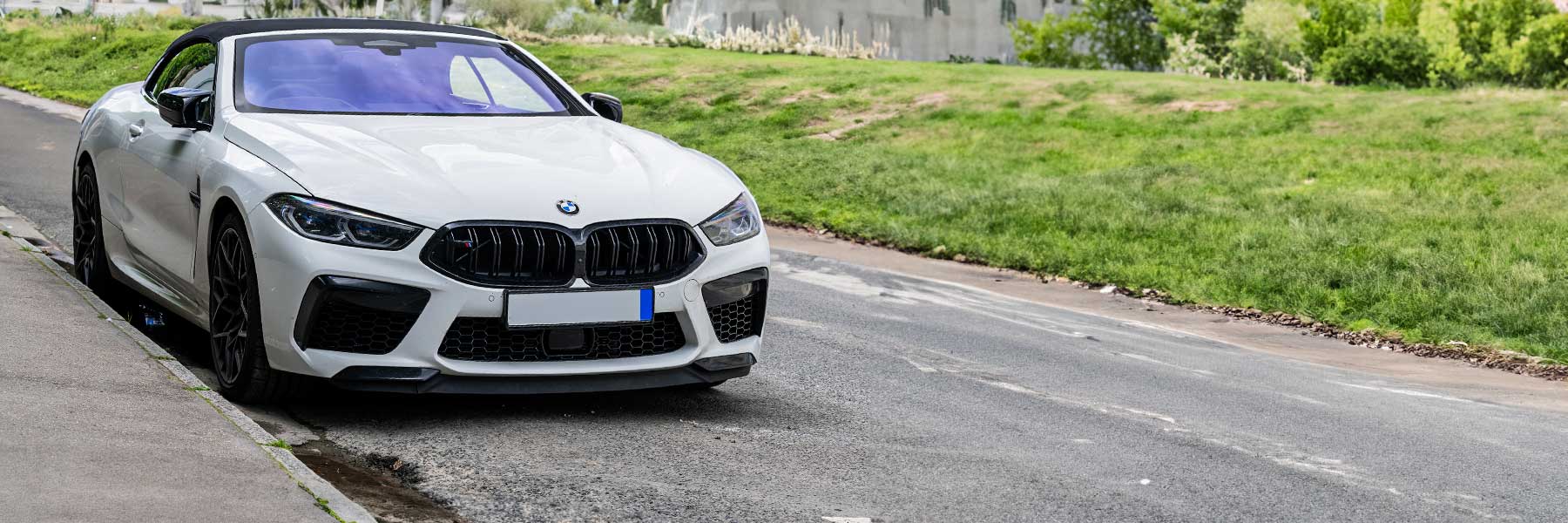Banner image of a  BMW M8 F91 featuring original BMW wheels.