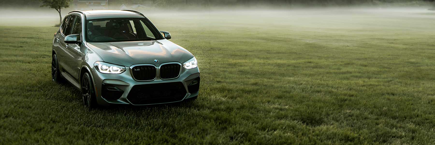 Banner image of a  BMW X3 G01 featuring original BMW wheels.