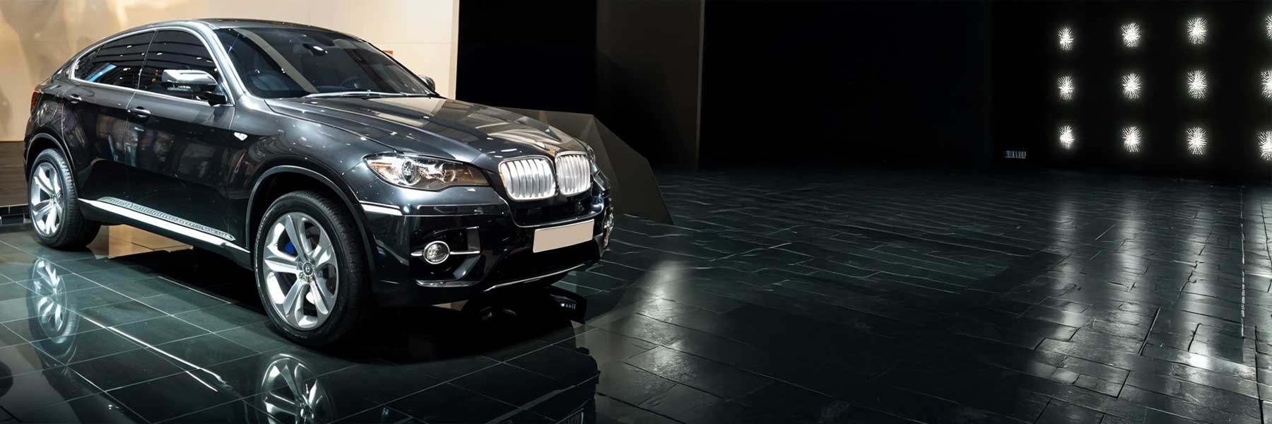 Banner image of a  BMW X6 E71 featuring original BMW wheels.