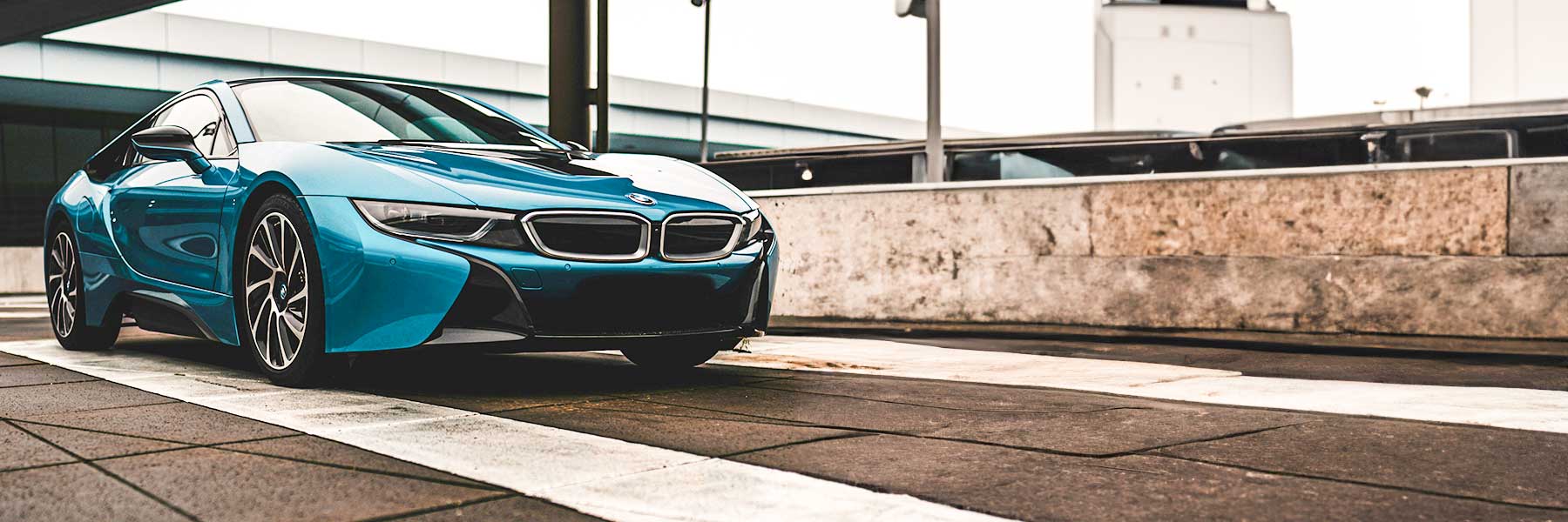Banner image of a  BMW i8 I15 featuring original BMW wheels.