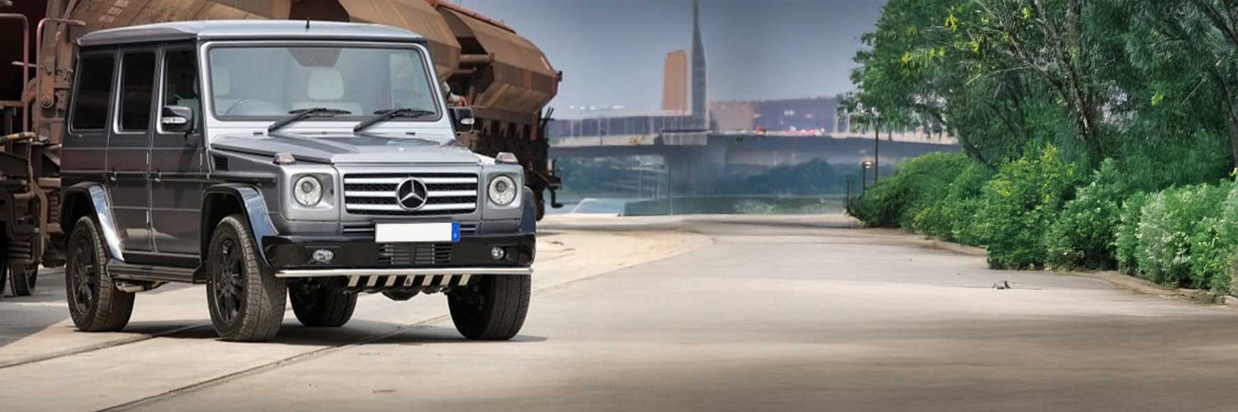 Banner image of a  Mercedes G-Class A463 featuring original Mercedes wheels.