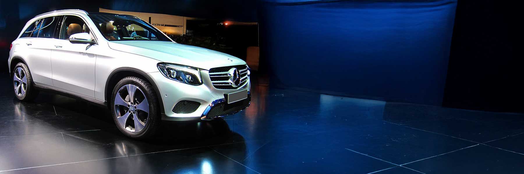 Banner image of a  Mercedes GLC-Class X253 featuring original Mercedes wheels.