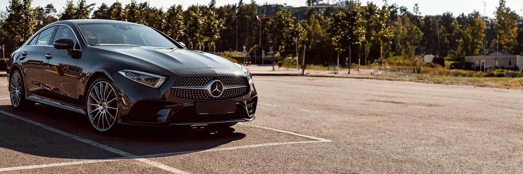Banner image of a  Mercedes CLS C257 featuring original Mercedes wheels.