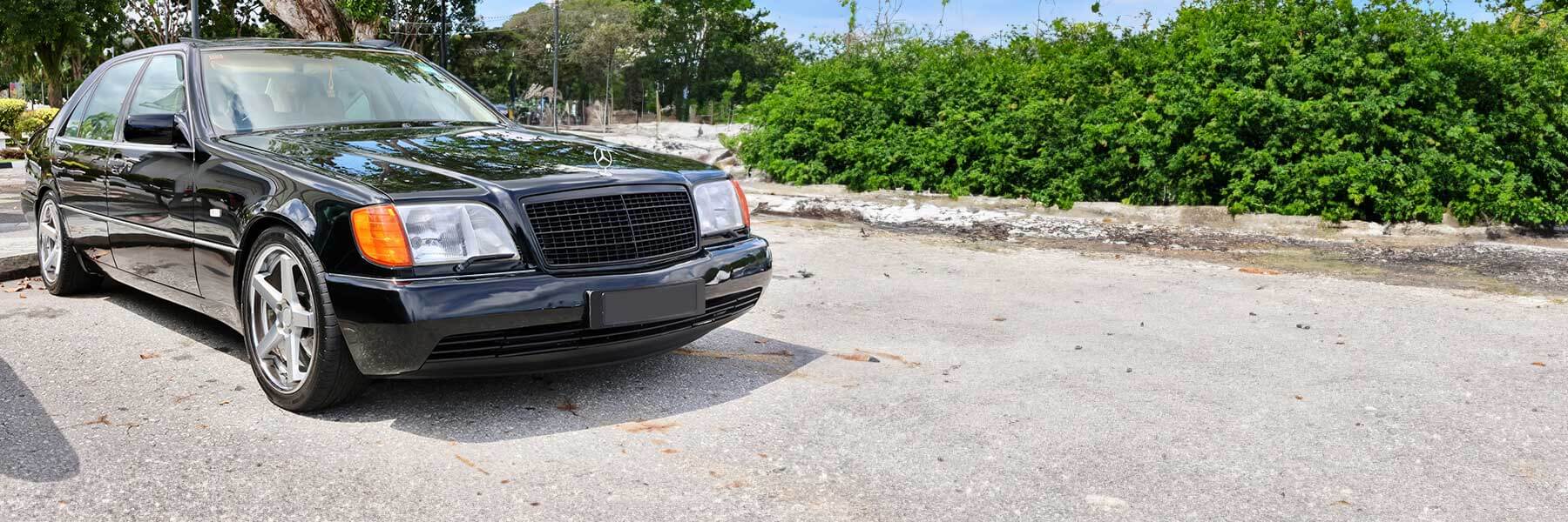 Banner image of a  Mercedes S-Class V140 featuring original Mercedes wheels.