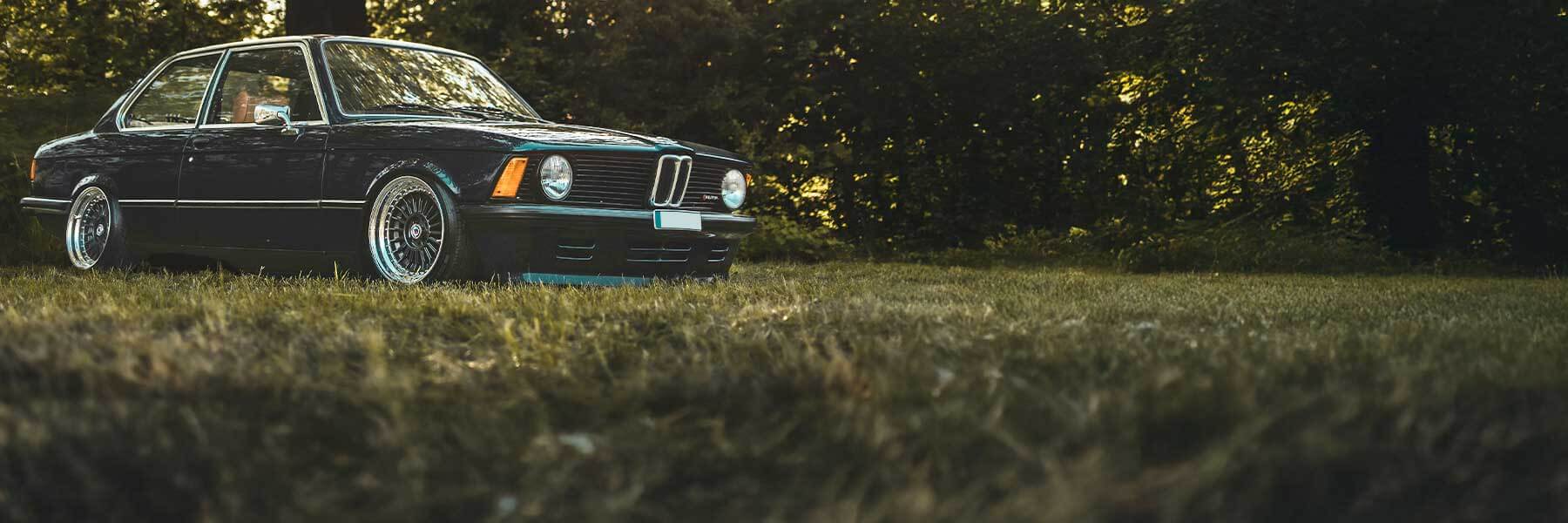 Featured banner showcasing the Alpina XD4 with original Alpina wheels.