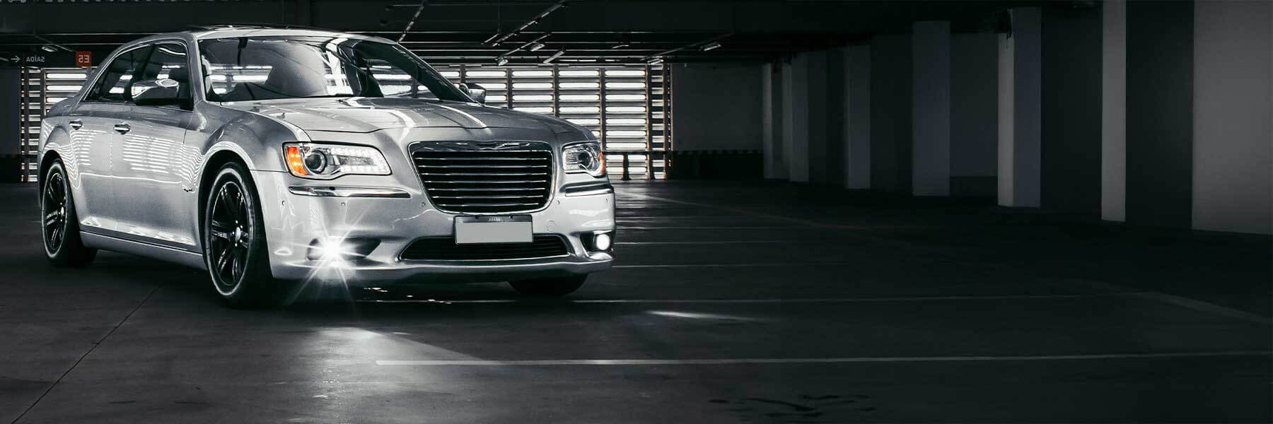 Featured banner showcasing the Chrysler Sebring with original Chrysler wheels.