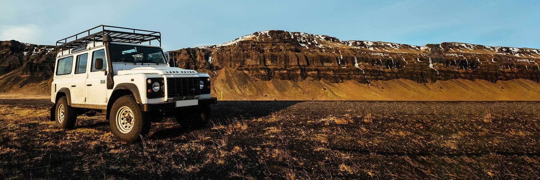 Featured banner showcasing the Land Rover Freelander with original Land Rover wheels.