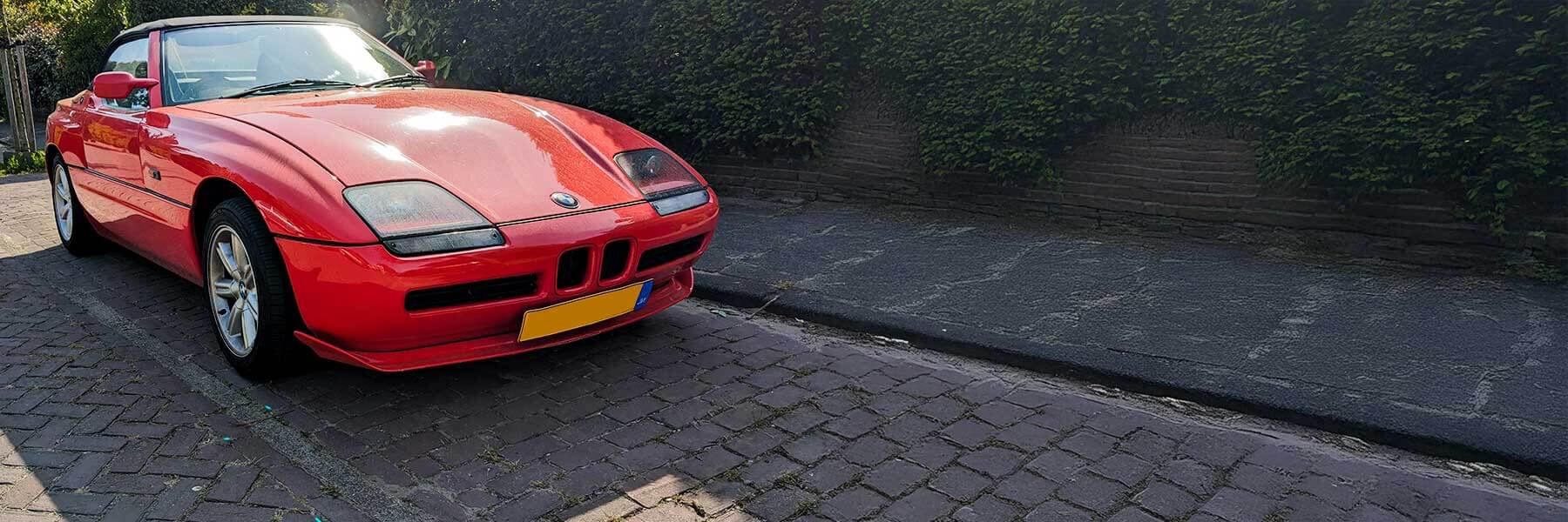 Featured banner showcasing the BMW Z1 with original BMW wheels.