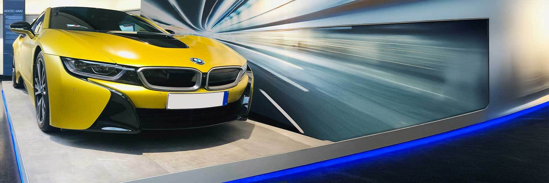Featured banner showcasing the BMW i8 with original BMW wheels.