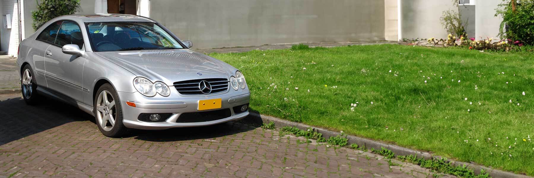 Featured banner showcasing the Mercedes CLK with original Mercedes wheels.