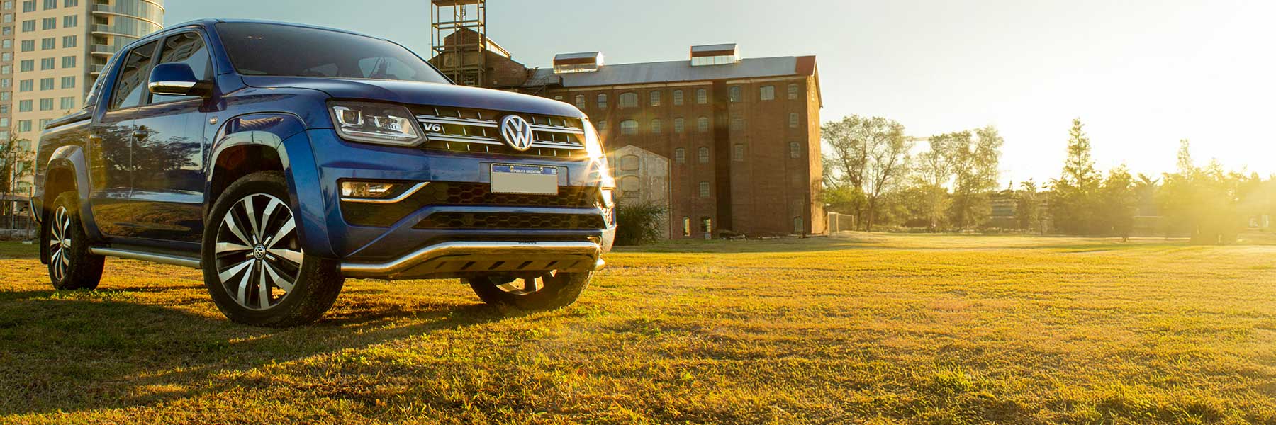 Featured banner showcasing the VW Amarok with original VW wheels.
