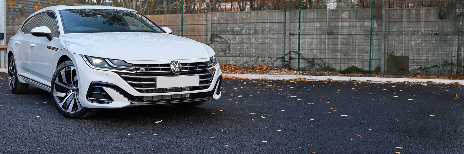 Featured banner showcasing the VW Arteon with original VW wheels.