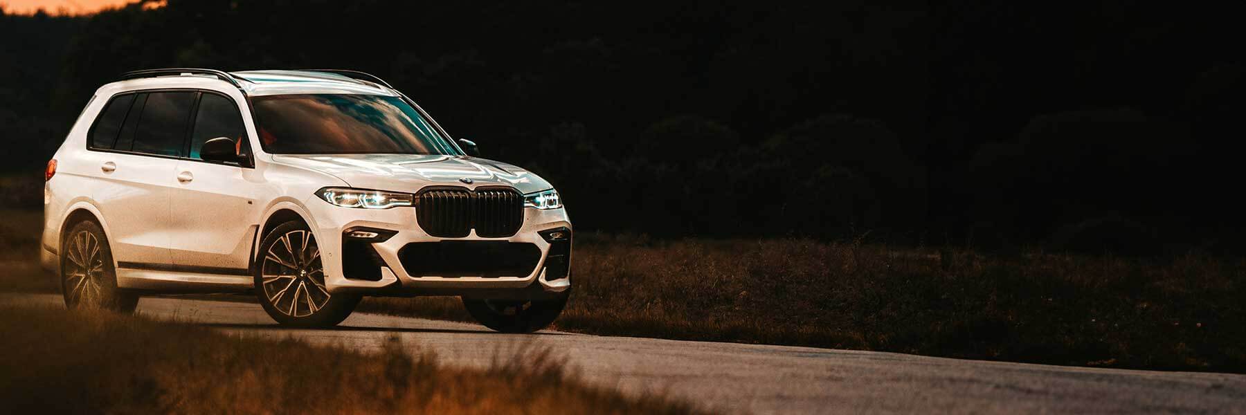 Featured banner showcasing the BMW X7 with original BMW wheels.