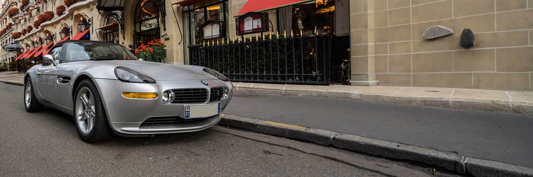 Featured banner showcasing the BMW Z8 with original BMW wheels.