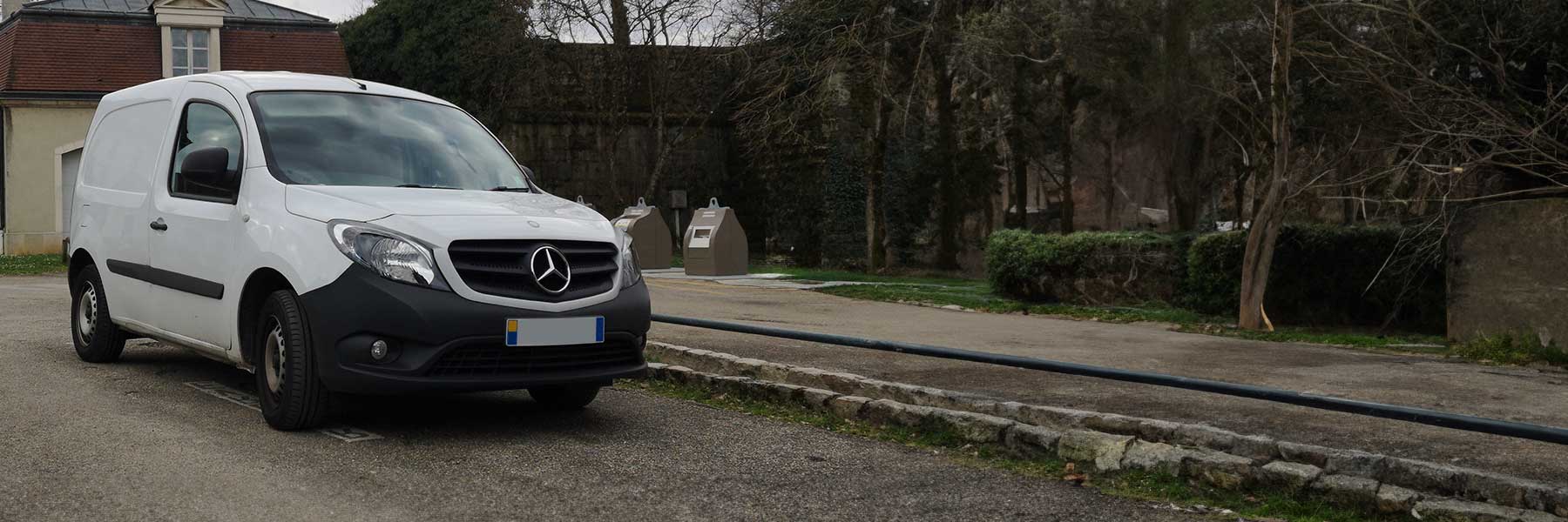 Featured banner showcasing the Mercedes Citan with original Mercedes wheels.