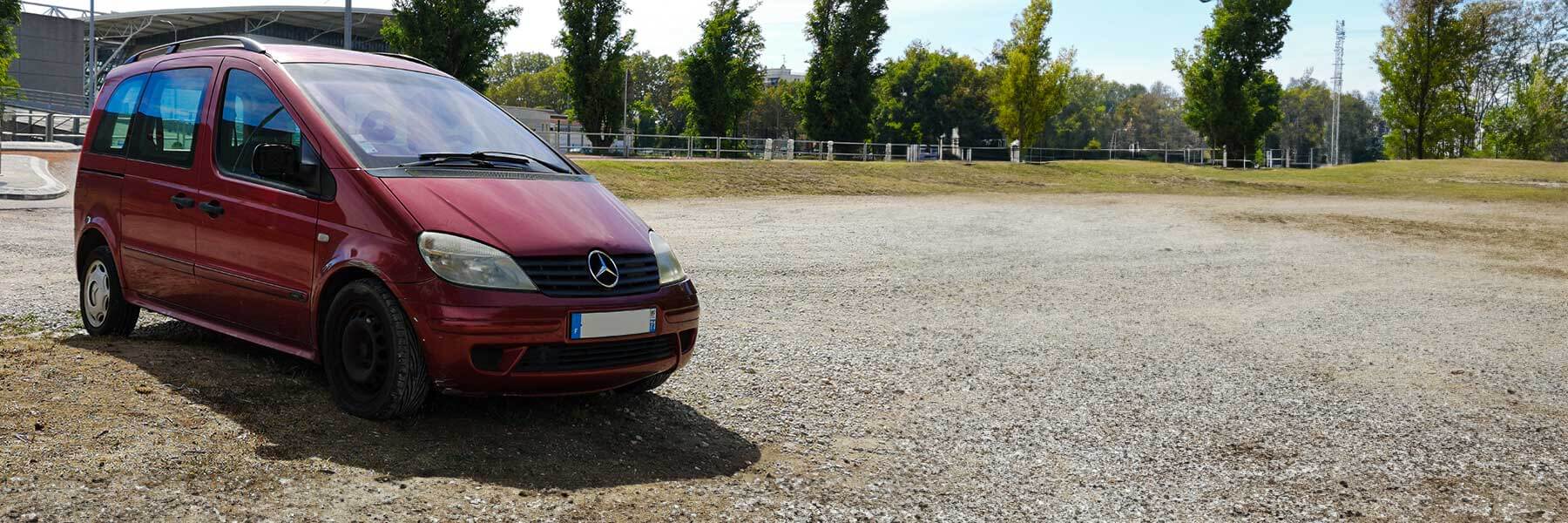 Featured banner showcasing the Mercedes Vaneo with original Mercedes wheels.
