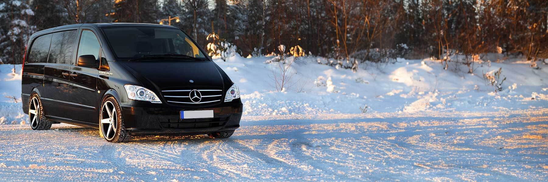 Banner image of a  Mercedes Vito 639 featuring original Mercedes wheels.
