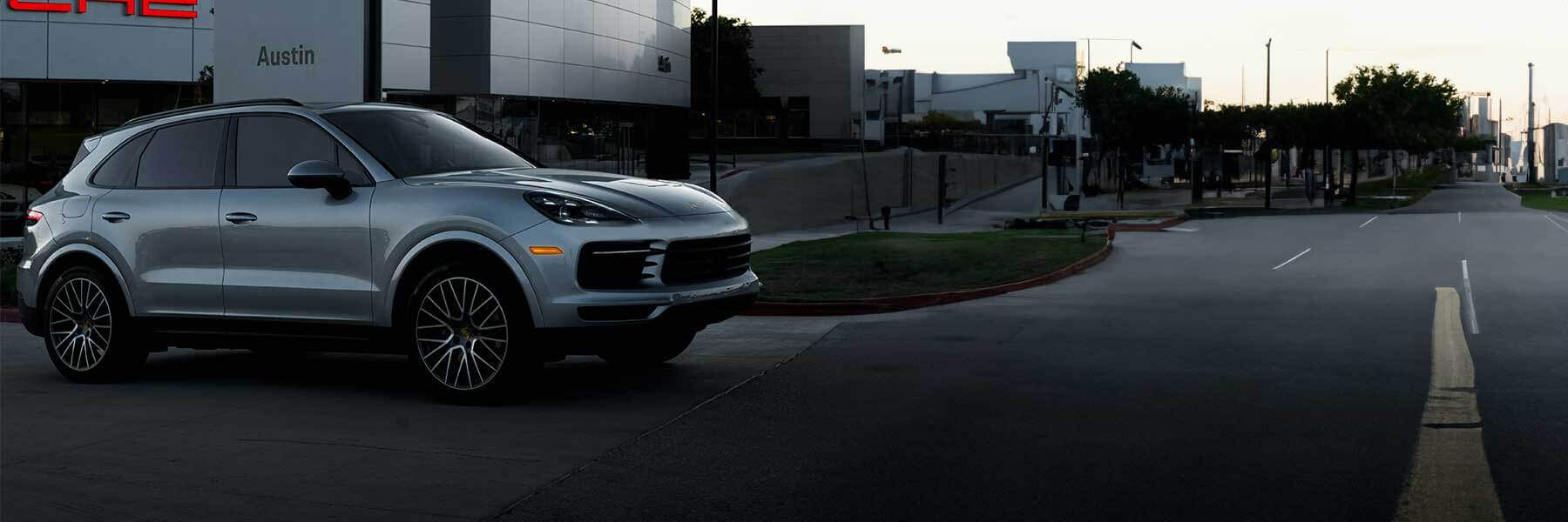 Featured banner showcasing the Porsche Cayenne with original Porsche wheels.