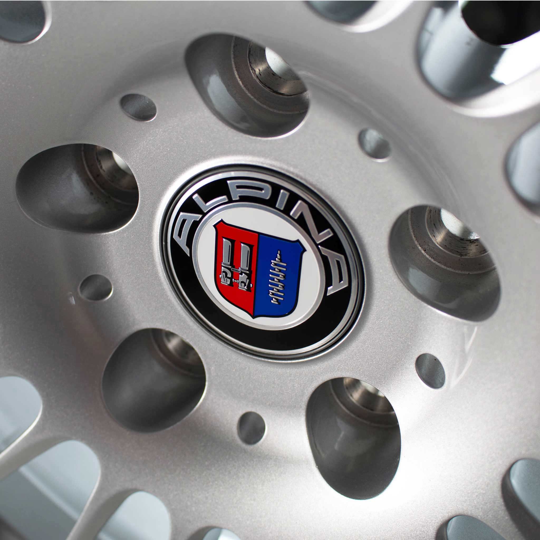 Alpina Classic Forged CS17 Silver Alloy Wheel Product Image #3