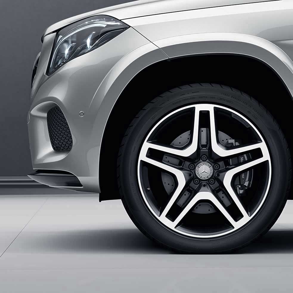 AMG 5 Twin Spoke [166-21] Gloss Black with High Sheen Alloy Wheel Product Image #3