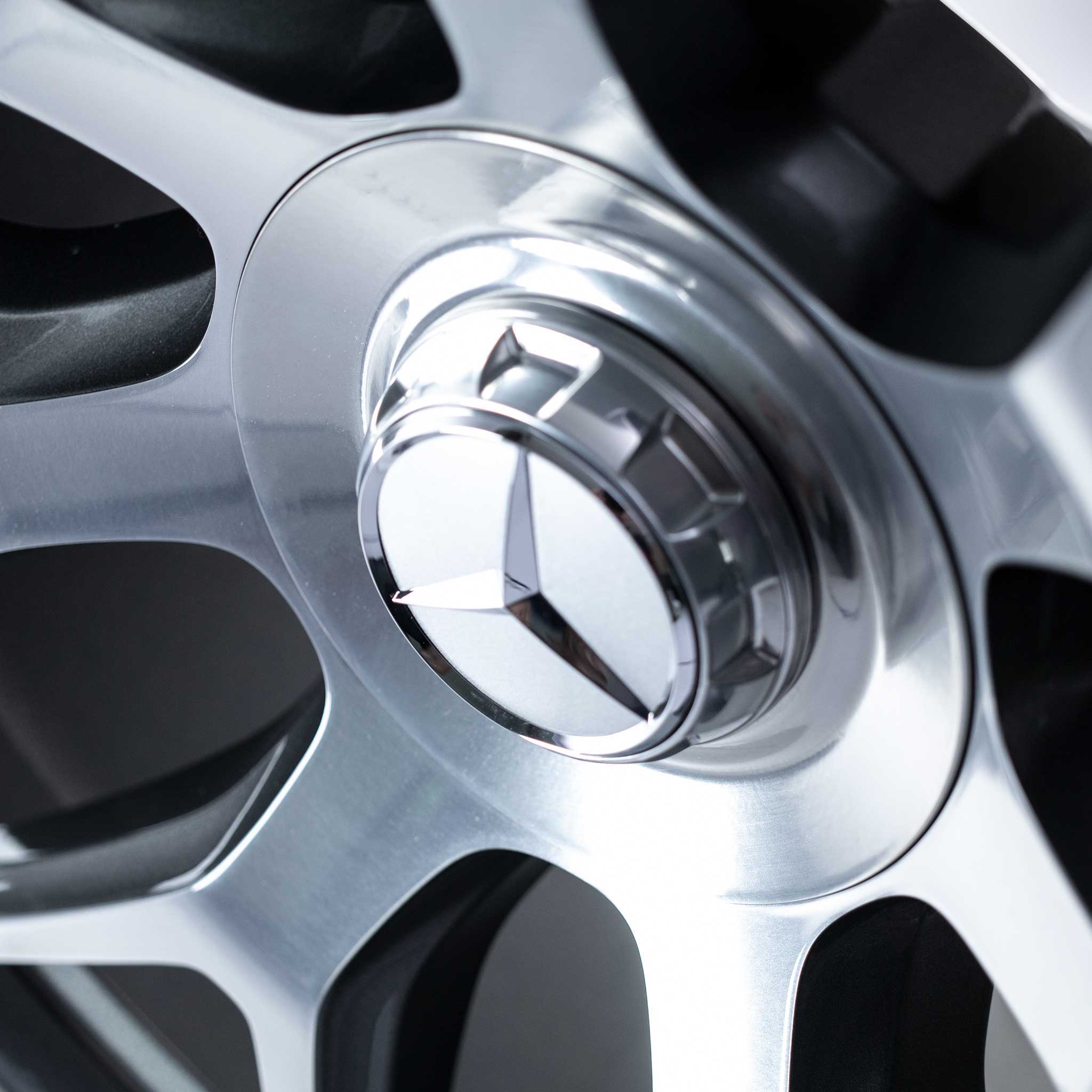 AMG Cross Spoke [167-22] Himalaya Grey with High Sheen (Forged) Alloy Wheel Product Image #4