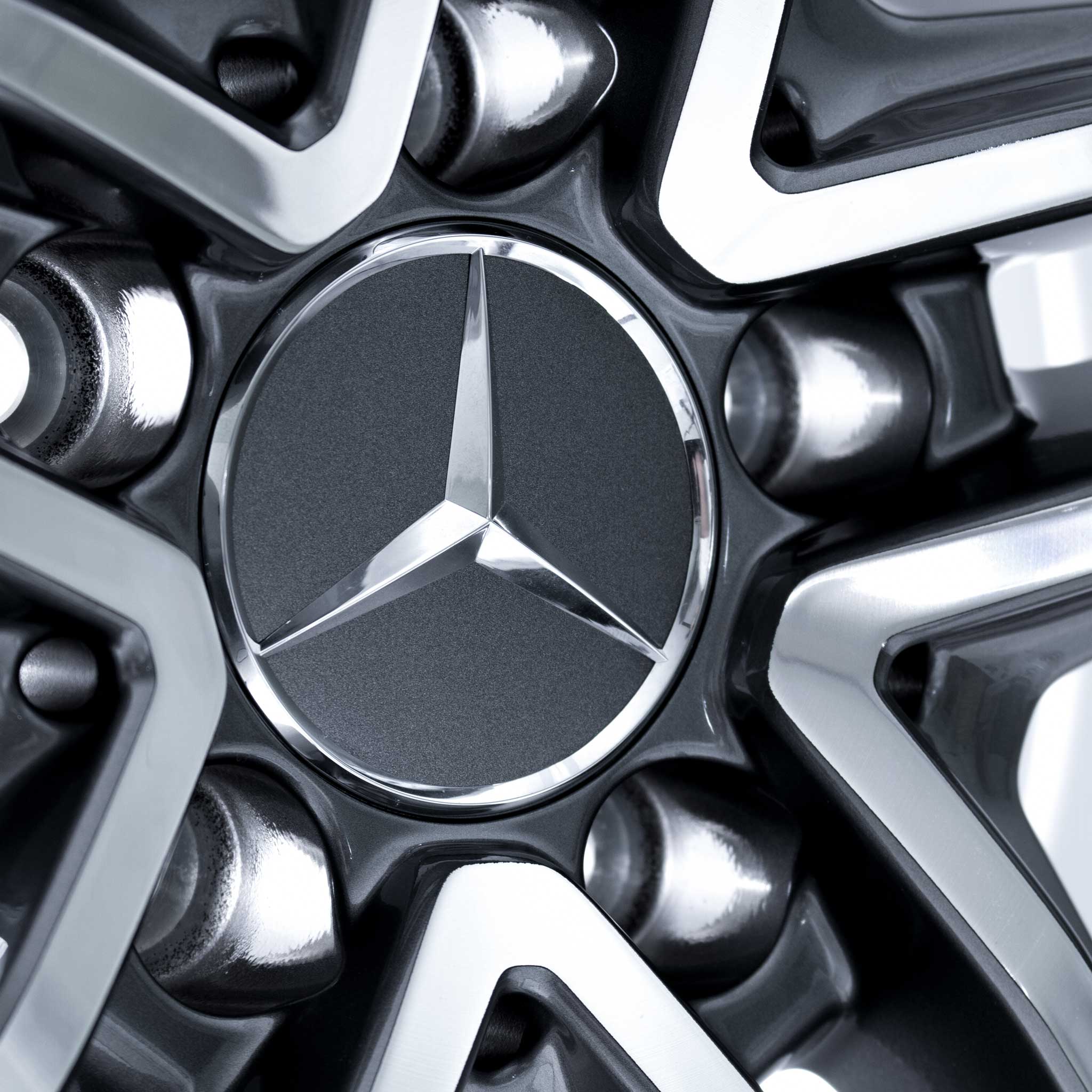 AMG 5 Double Spoke [177-19] Tantalite Grey with High Sheen Alloy Wheel Product Image #4