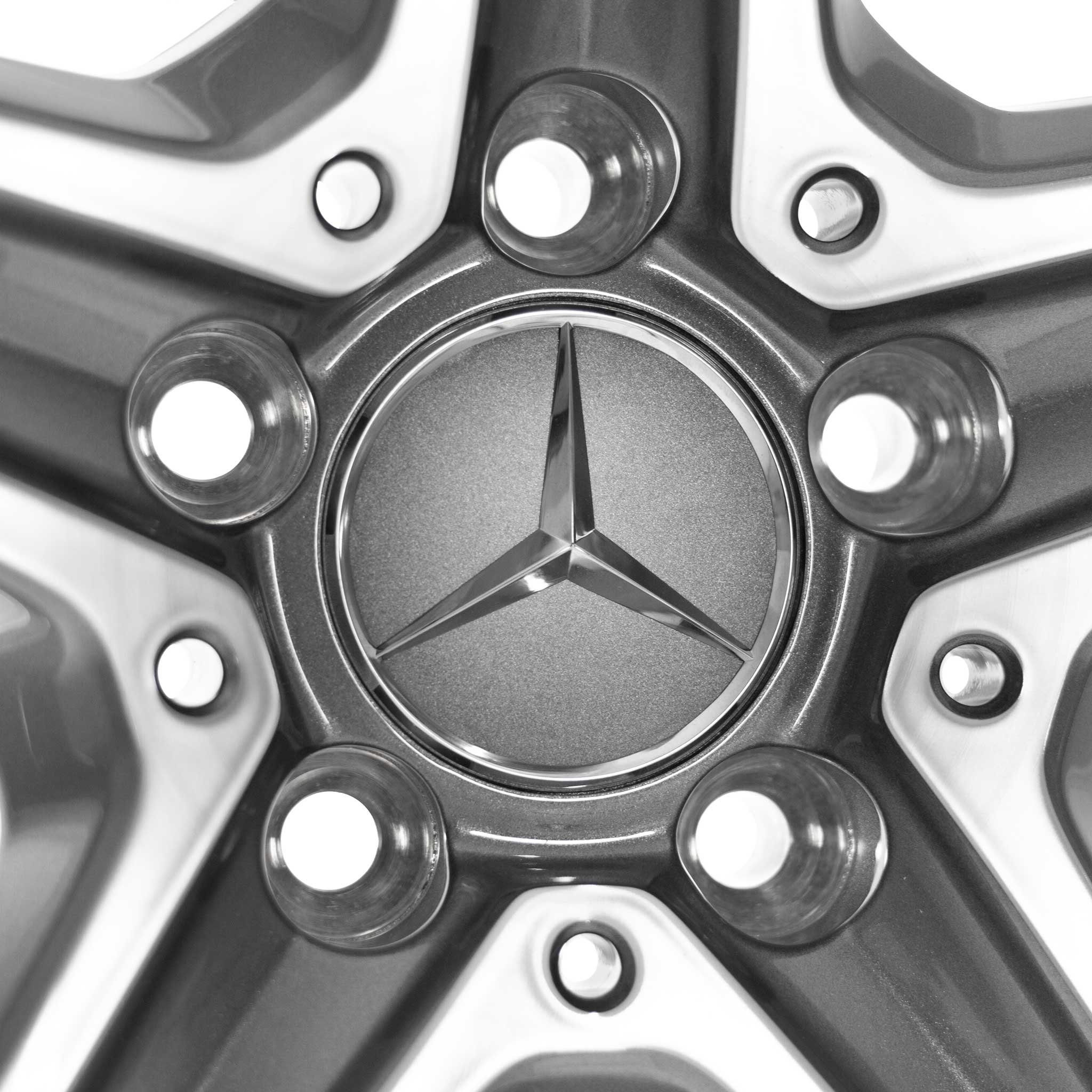 AMG 5 Spoke [213-18] Himalaya Grey with High Sheen Alloy Wheel Product Image #4