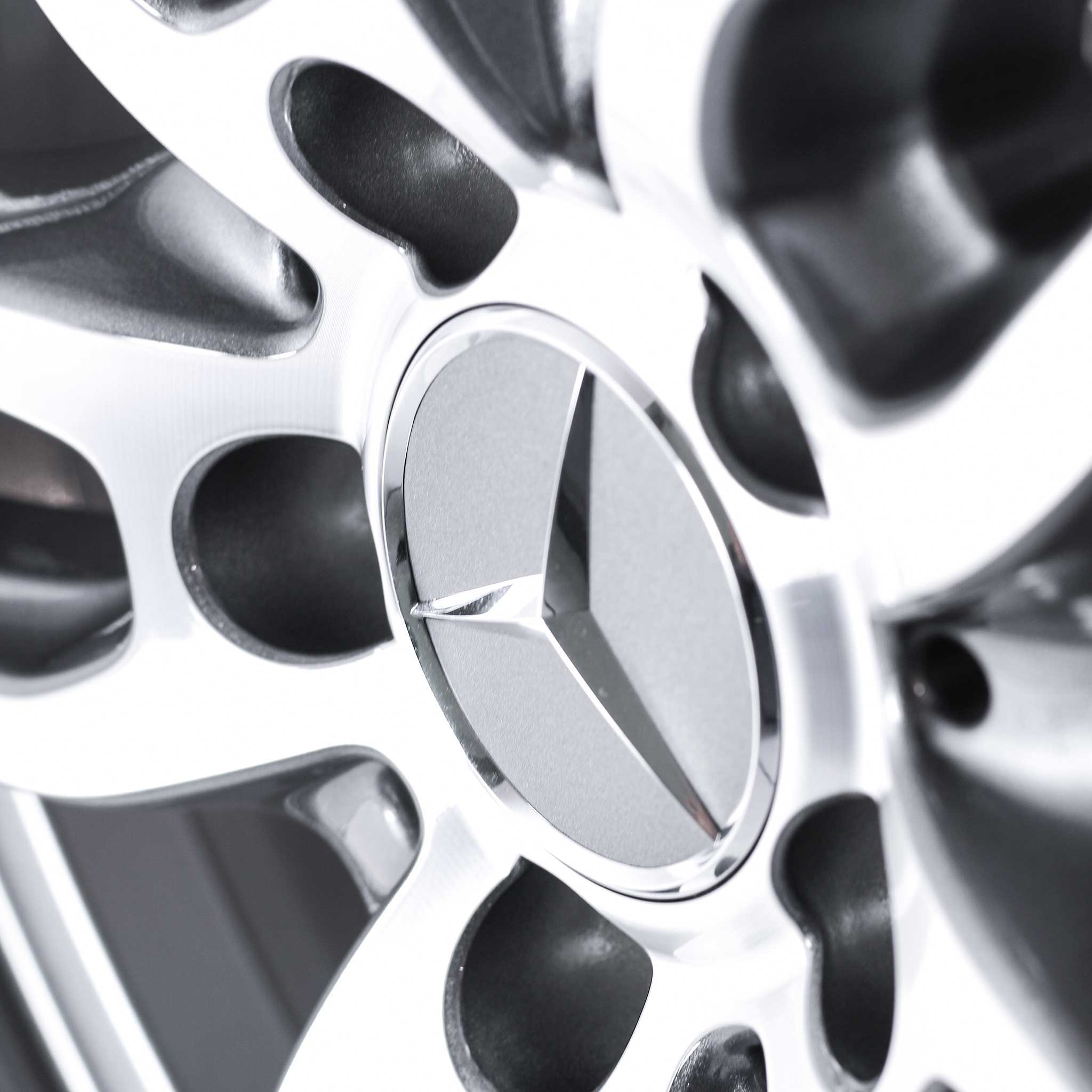 Mercedes 5 Twin Spoke [213-19] Himalaya Grey with High Sheen Alloy Wheel Product Image #4
