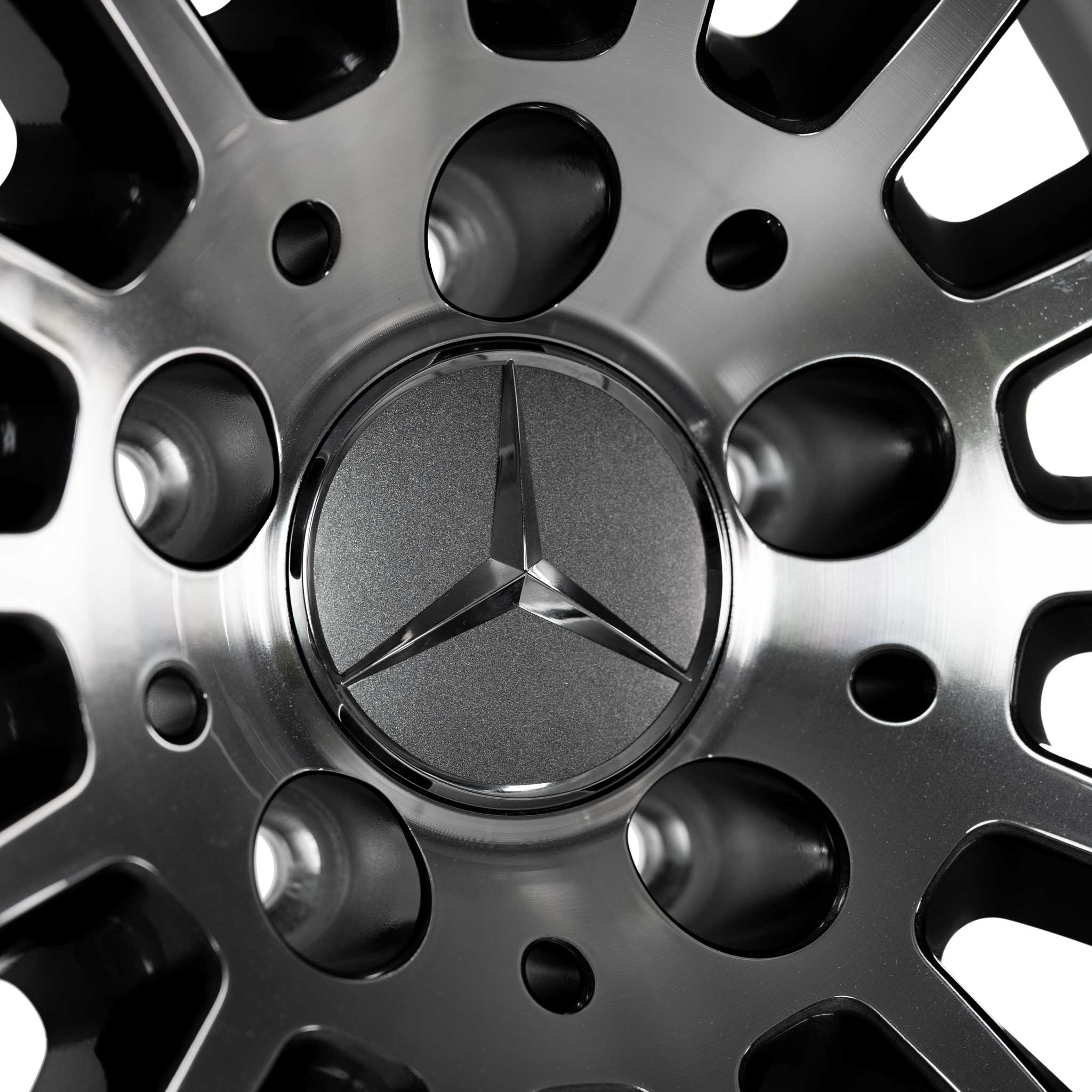 AMG Multispoke [218-19] Himalaya Grey with High Sheen Alloy Wheel Product Image #4