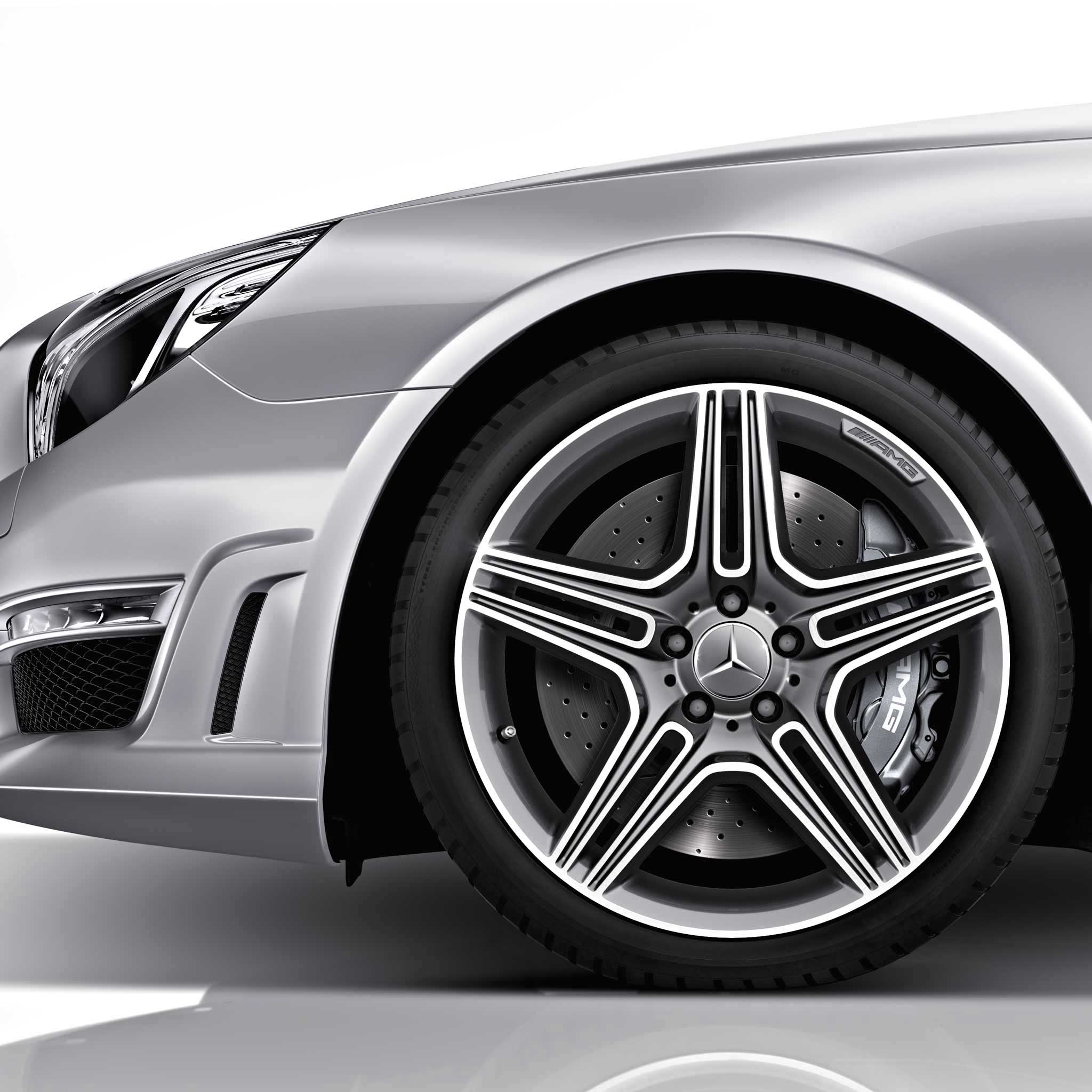 AMG 5 Twin Spoke [231-19] Himalaya Grey with High Sheen Alloy Wheel Product Image #4