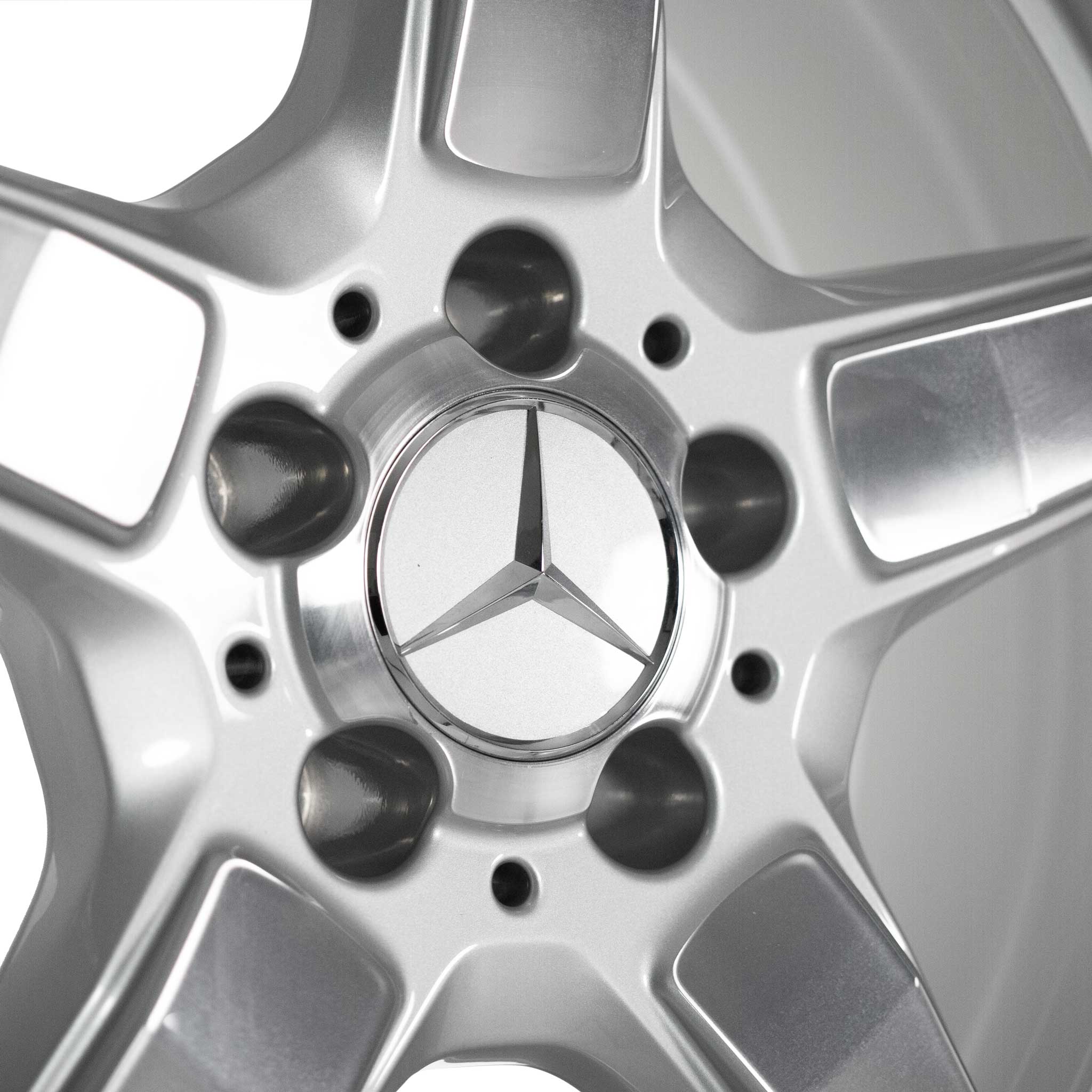 AMG 5 Spoke [218-19] Standard Silver with High Sheen Alloy Wheel Product Image #4