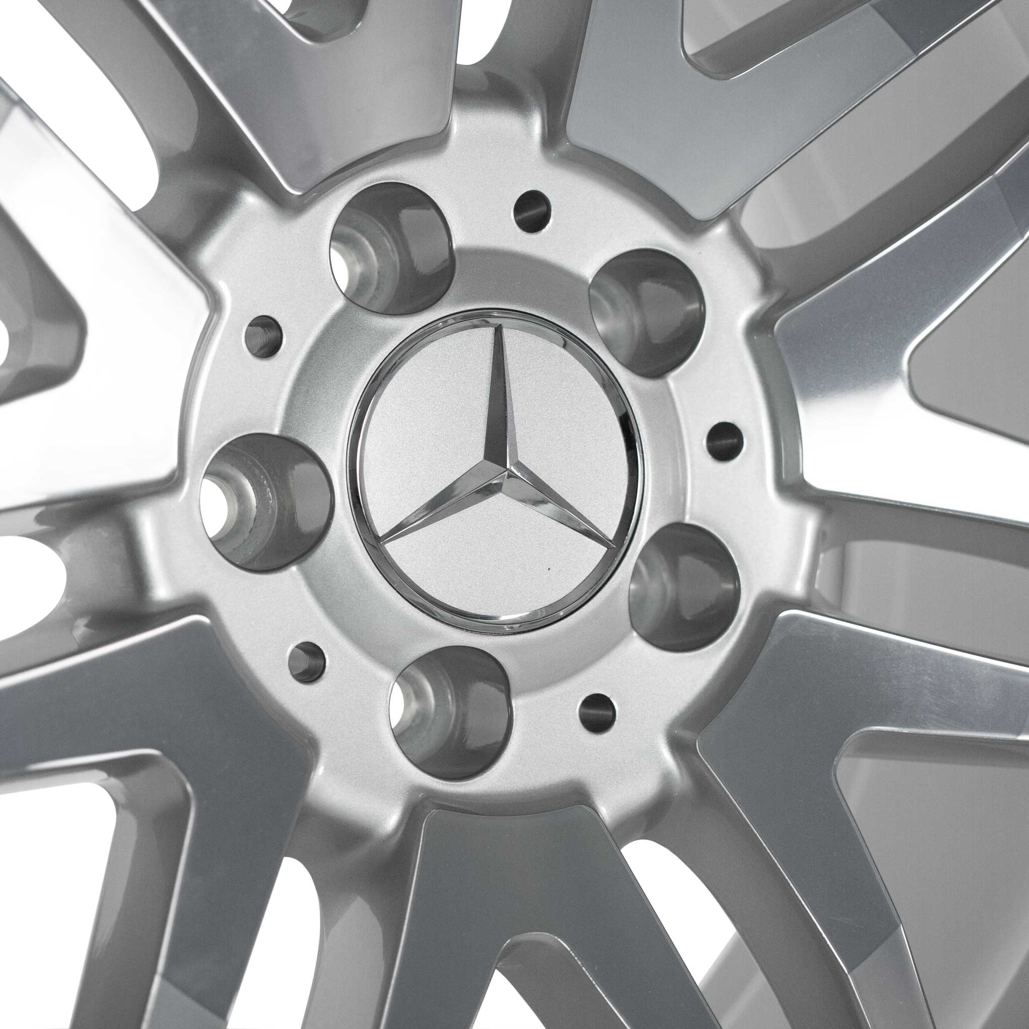 AMG 7 Twin Spoke [212-19] Standard Silver with High Sheen Alloy Wheel Product Image #4