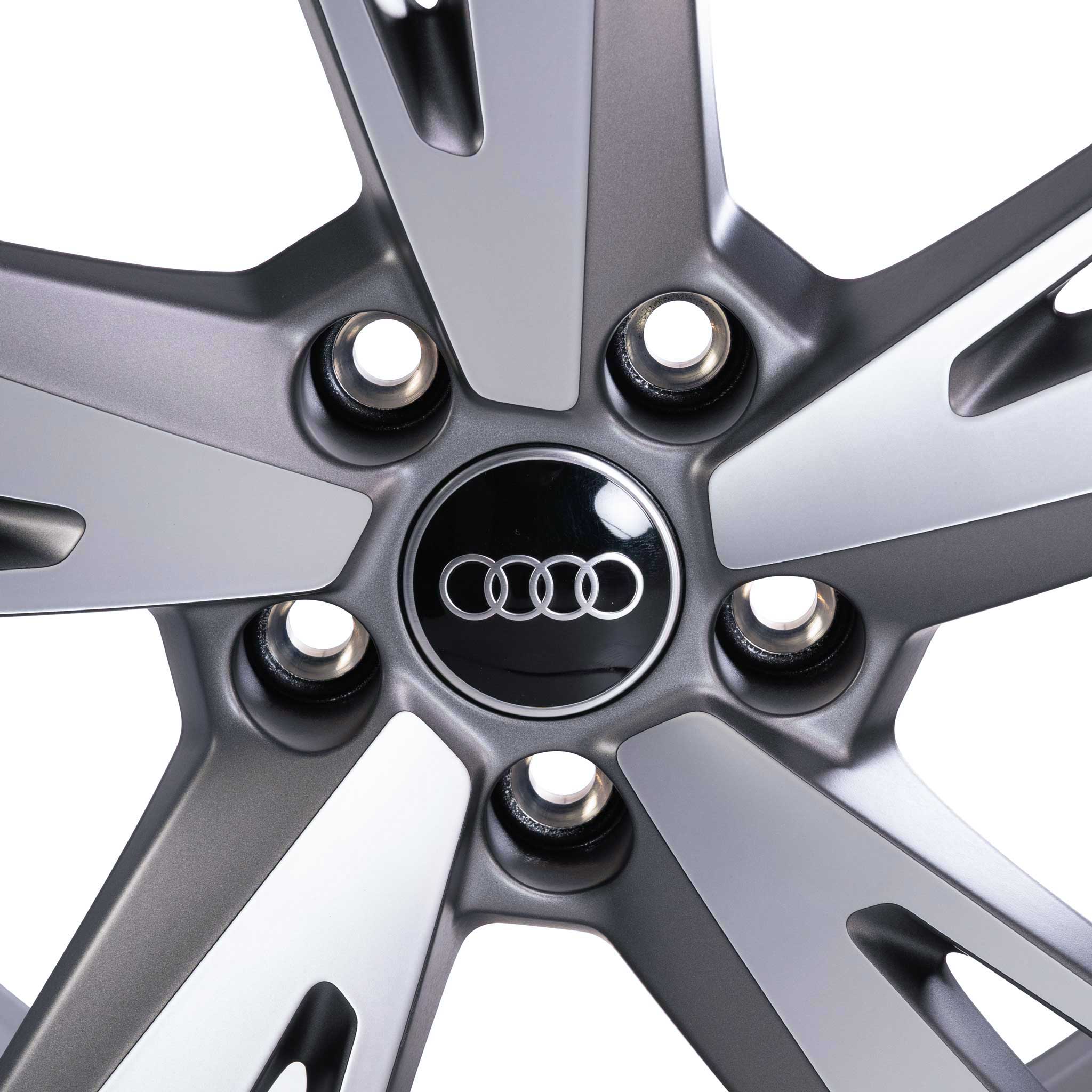 Audi Sport 5 Arm Blade [TT 8S] Titanium Grey with Diamond Cut Alloy Wheel Product Image #4