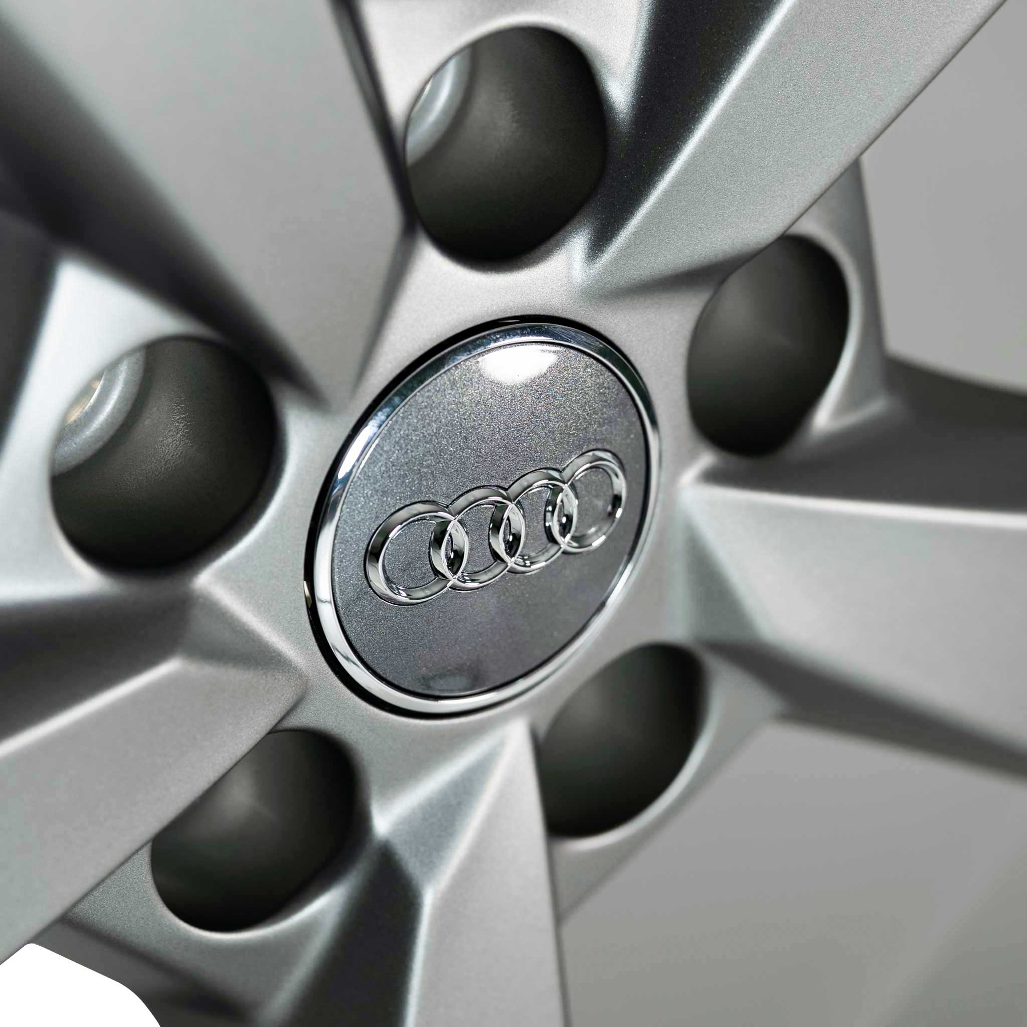 Audi 5 Arm Rotor [A3 8V] Titanium Grey with Diamond Cut Alloy Wheel Product Image #4