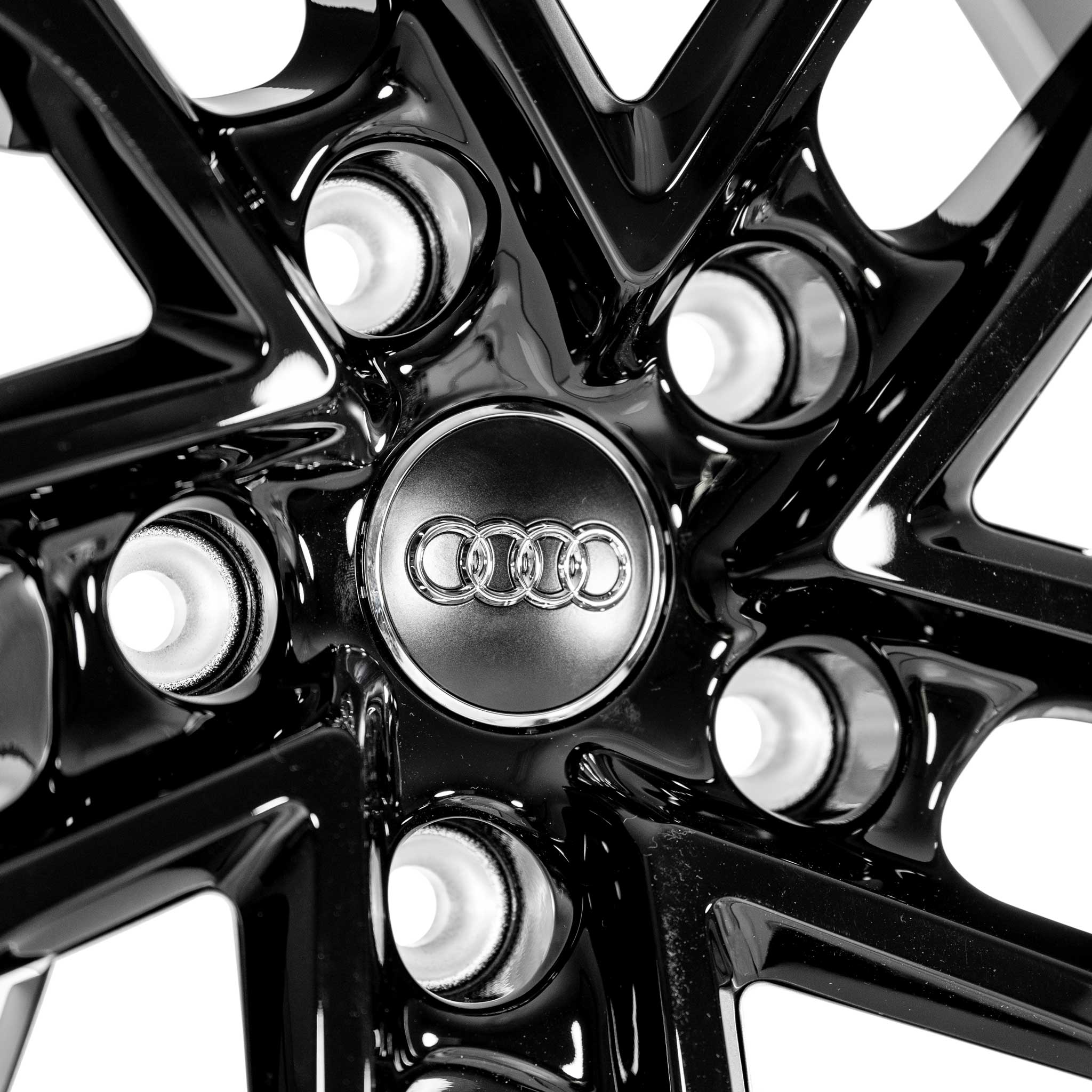 Audi RS 10 Spoke Trapezoid Module [e-tron 4J] Gloss Black with Diamond Cut Alloy Wheel Product Image #4
