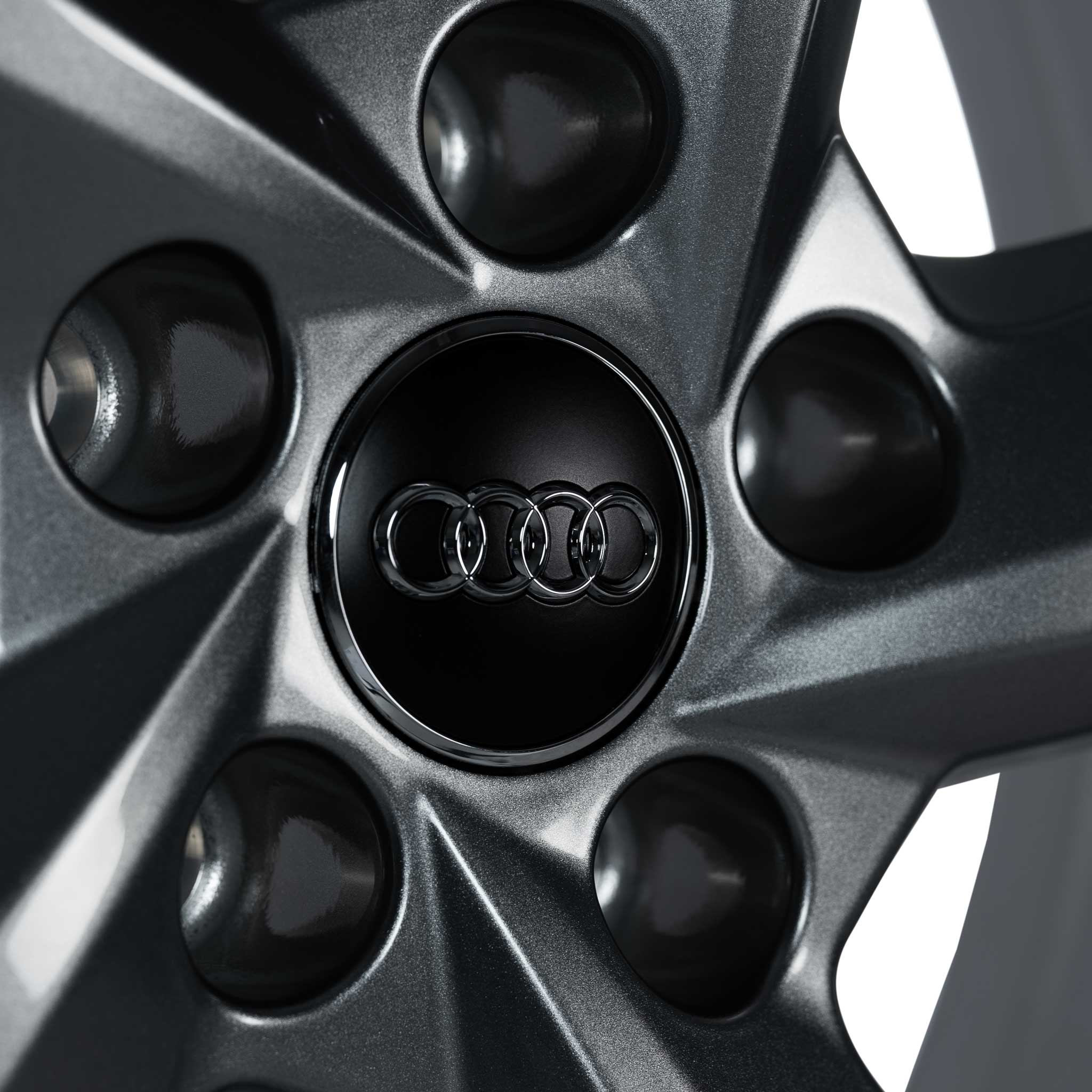 Audi Sport 5 Arm Turbine [A6 4K9] Dark Galvanic Silver with Diamond Cut Alloy Wheel Product Image #4