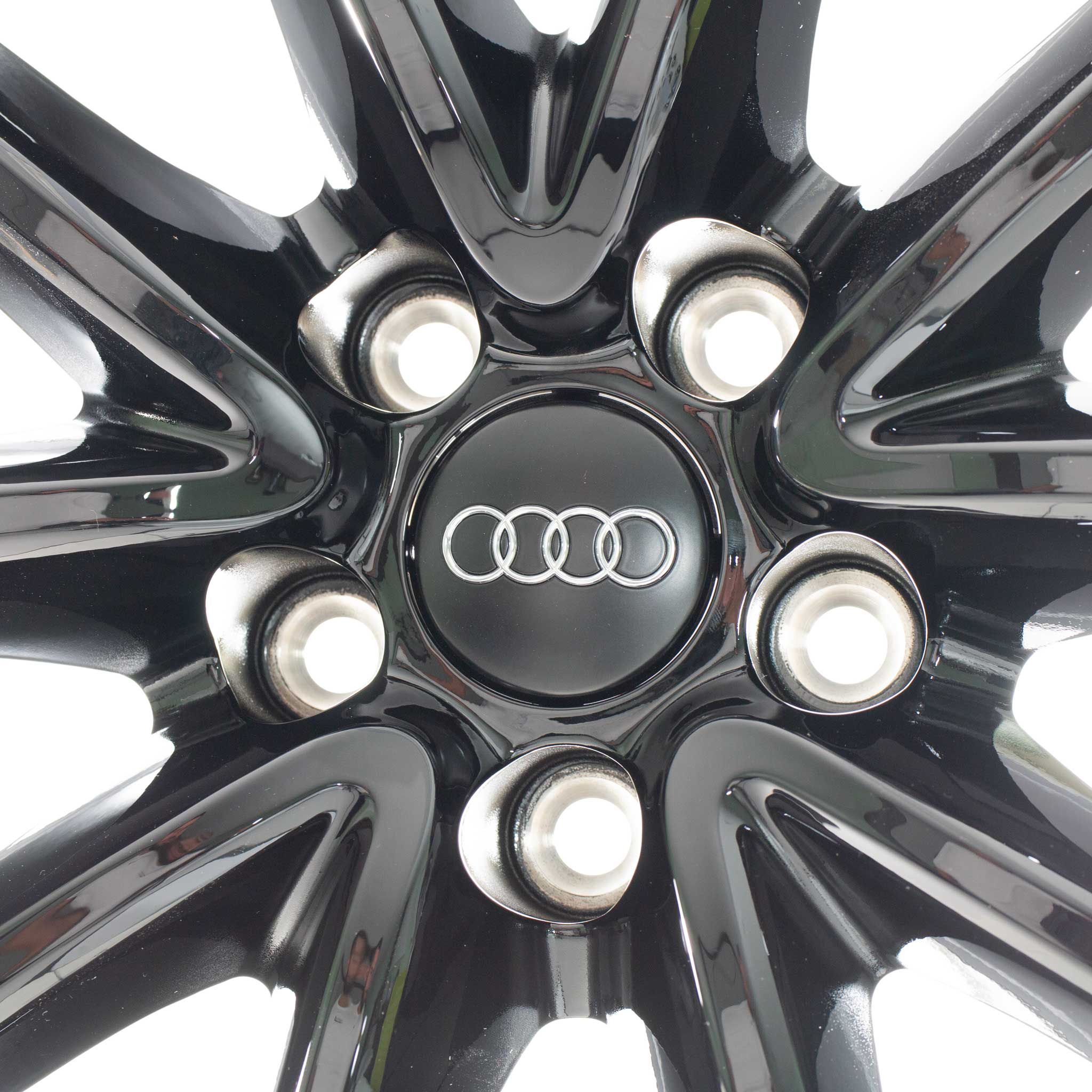Audi Sport 5 V Spoke Polygon [Q3 83A] Gloss Black Alloy Wheel Product Image #4