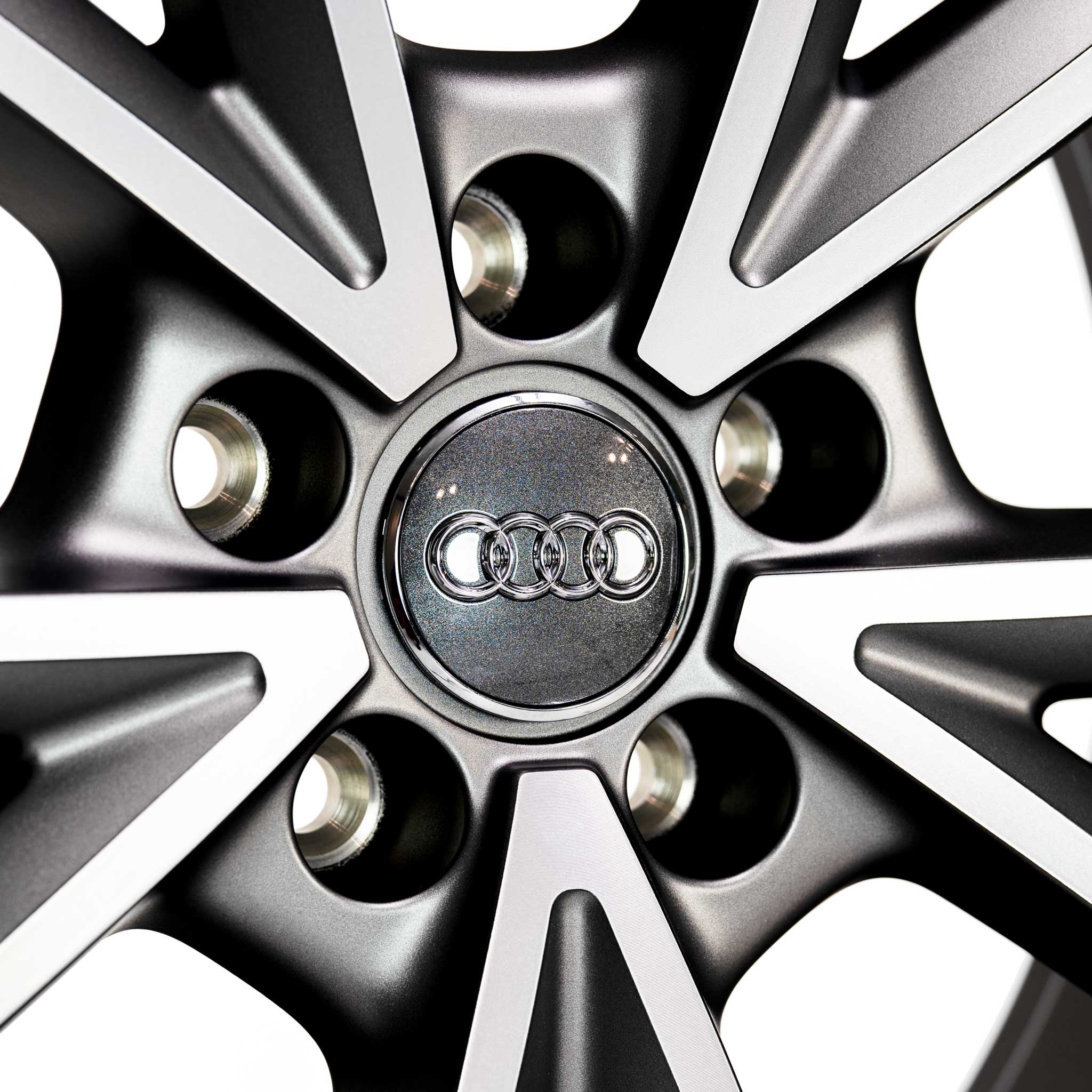 Audi Sport 5 V Spoke [TT 8S] Titanium Grey with Diamond Cut Alloy Wheel Product Image #4