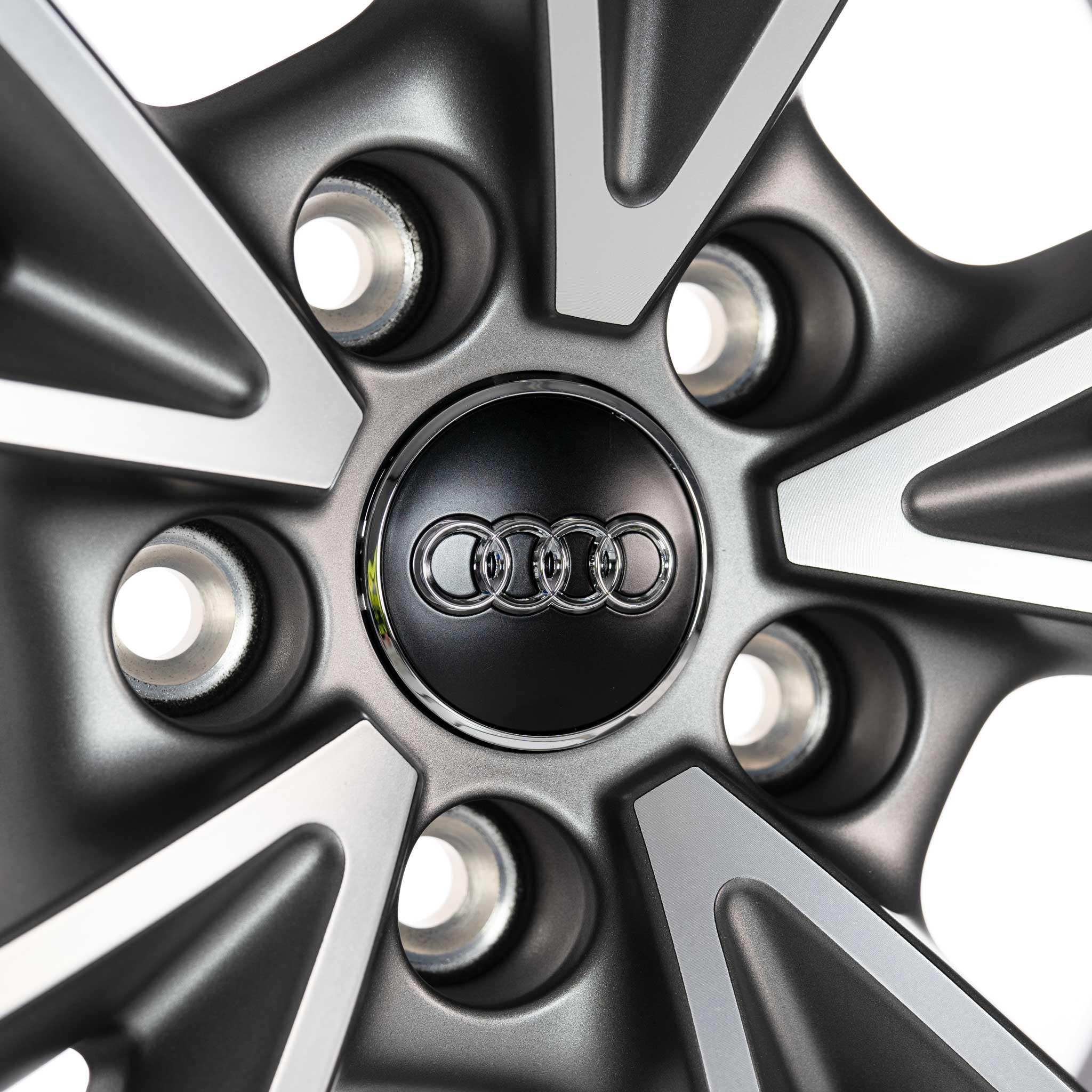 Audi 5 V Spoke [A4 8W] Titanium Grey with Diamond Cut Alloy Wheel Product Image #4