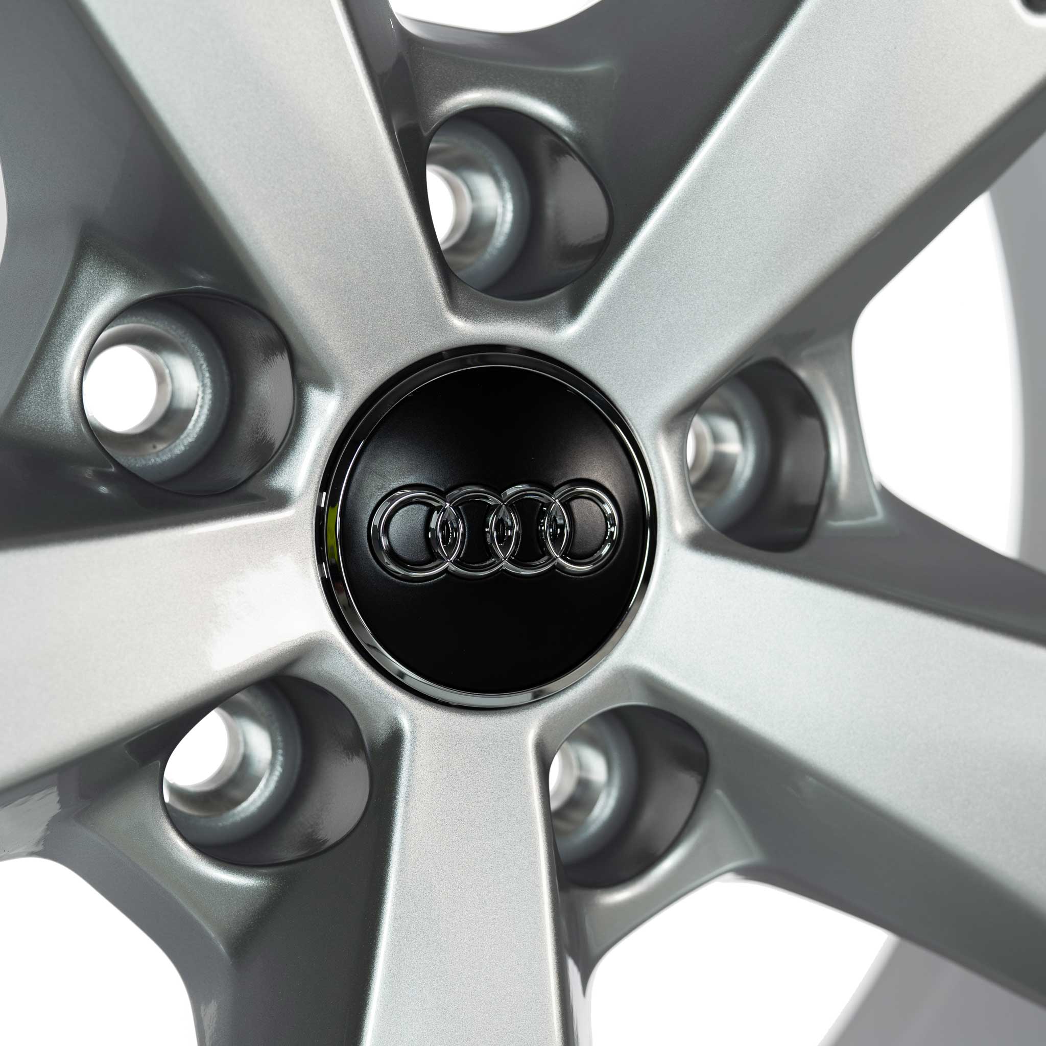Audi 5 Arm [A4 8W] Diamond Silver Alloy Wheel Product Image #4