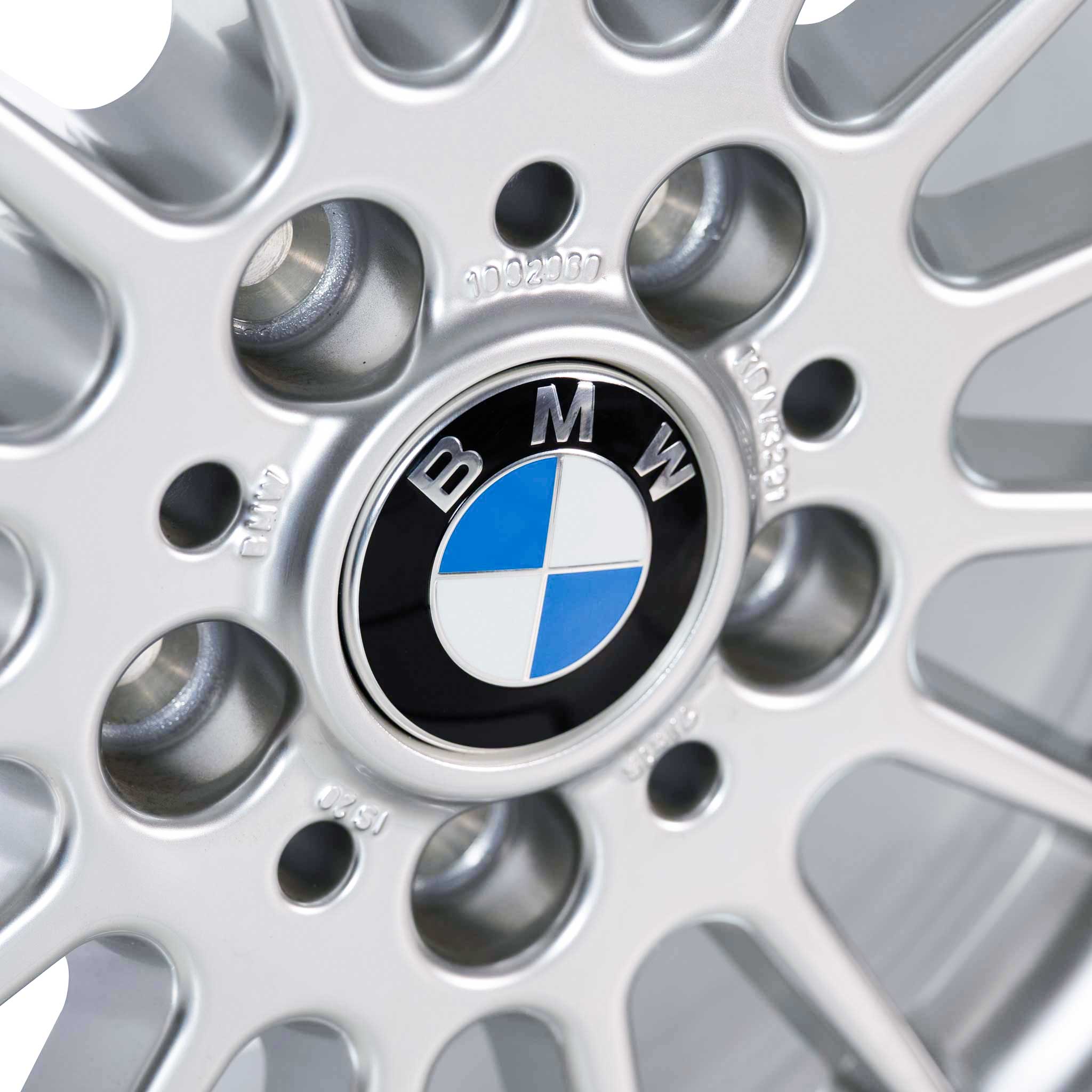 BMW 32 Silver Alloy Wheel Product Image #4