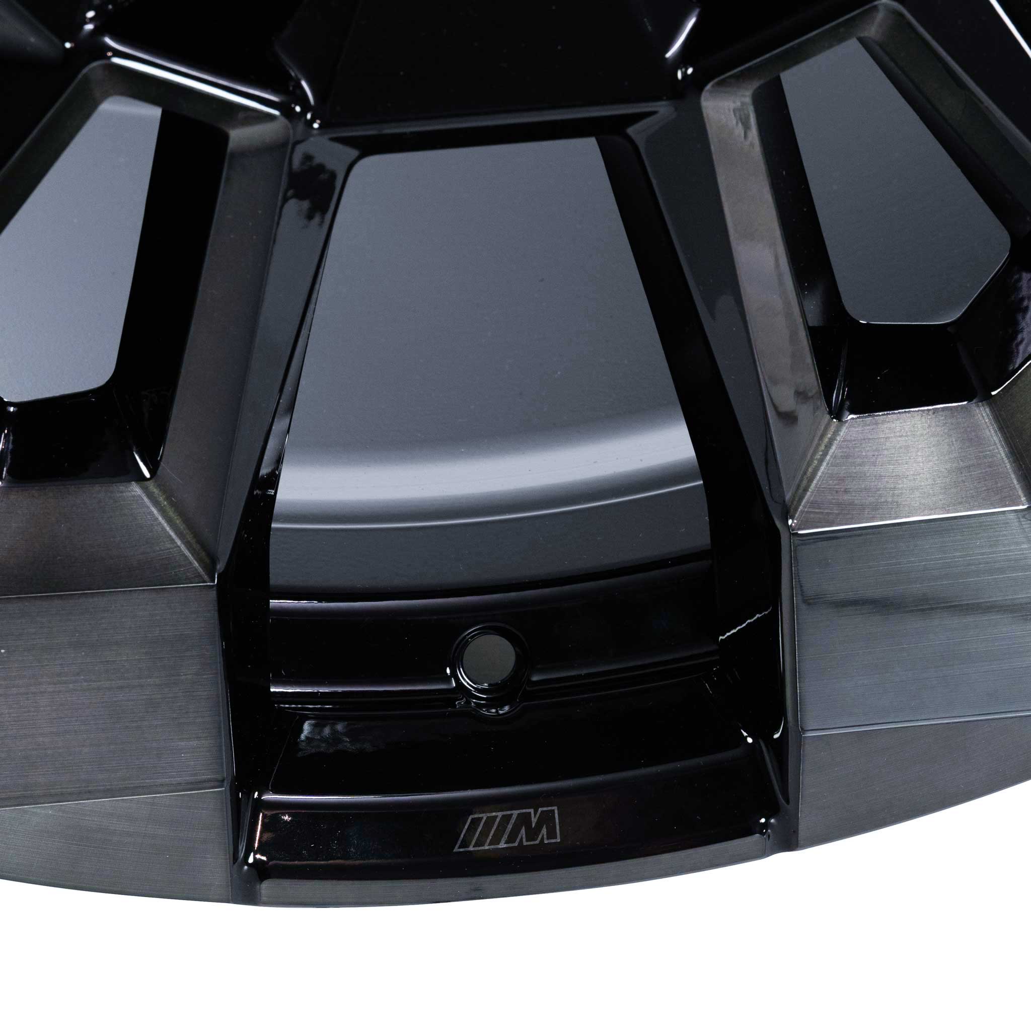 BMW 923M Black II Solid with Bright Turned Alloy Wheel Product Image #5