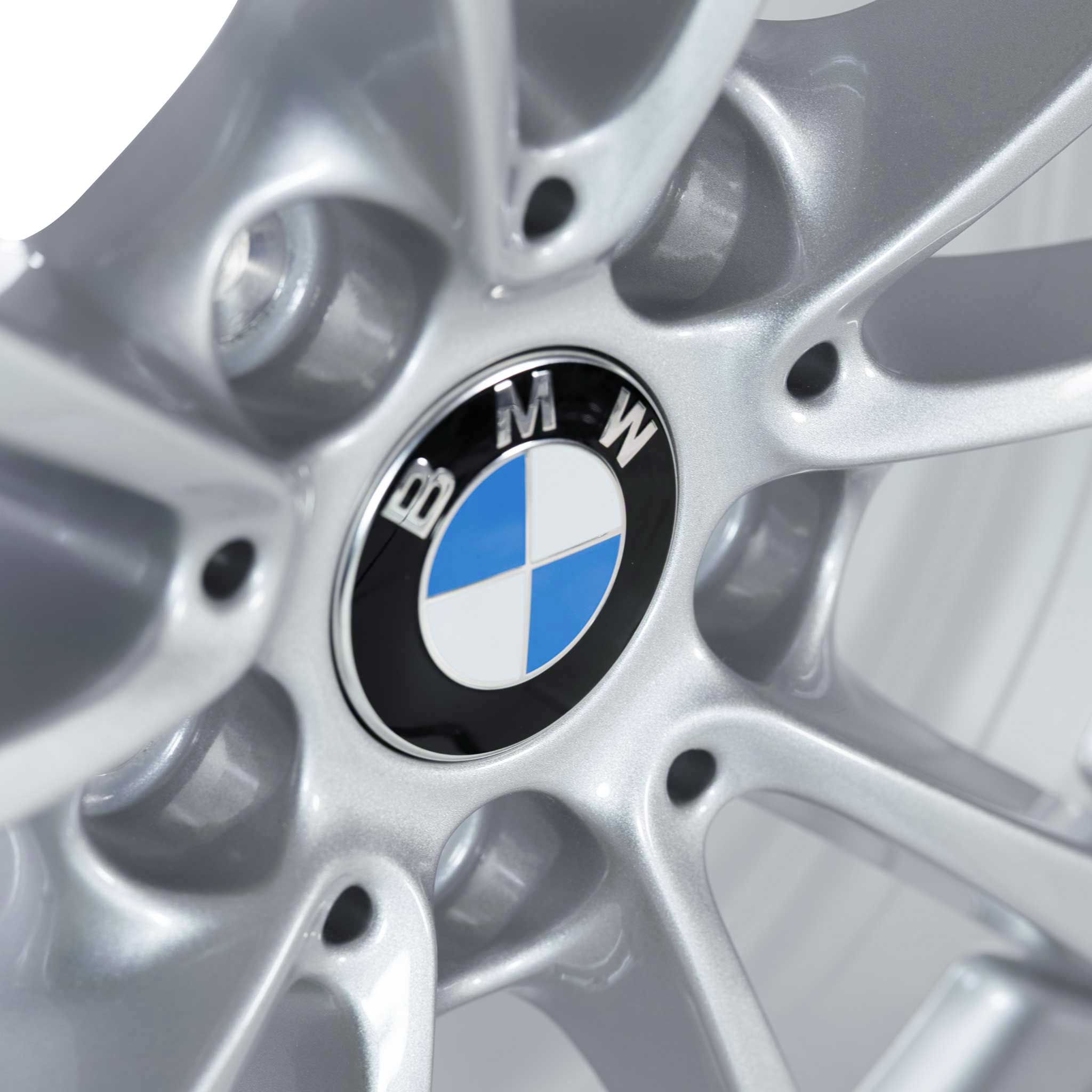 BMW 390 Silver Alloy Wheel Product Image #4