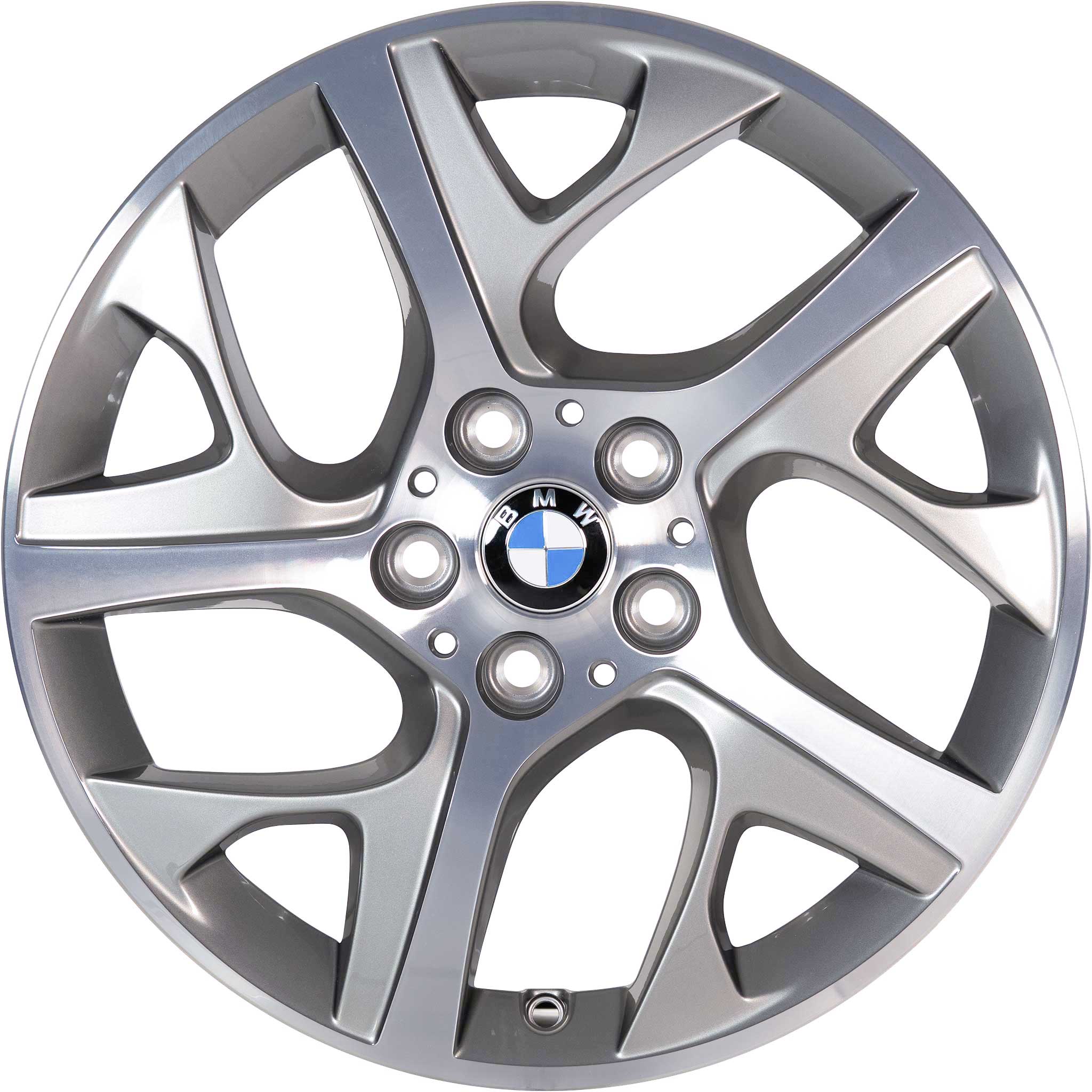 BMW 480 Silver with Bright Turned Alloy Wheel Product Image #1