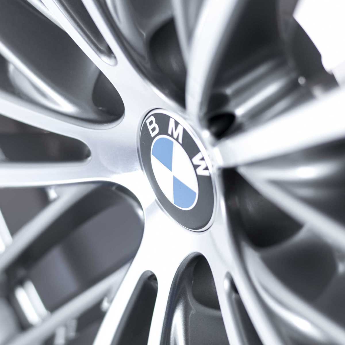BMW 635 Ferric Grey with Bright Turned Alloy Wheel Product Image #4